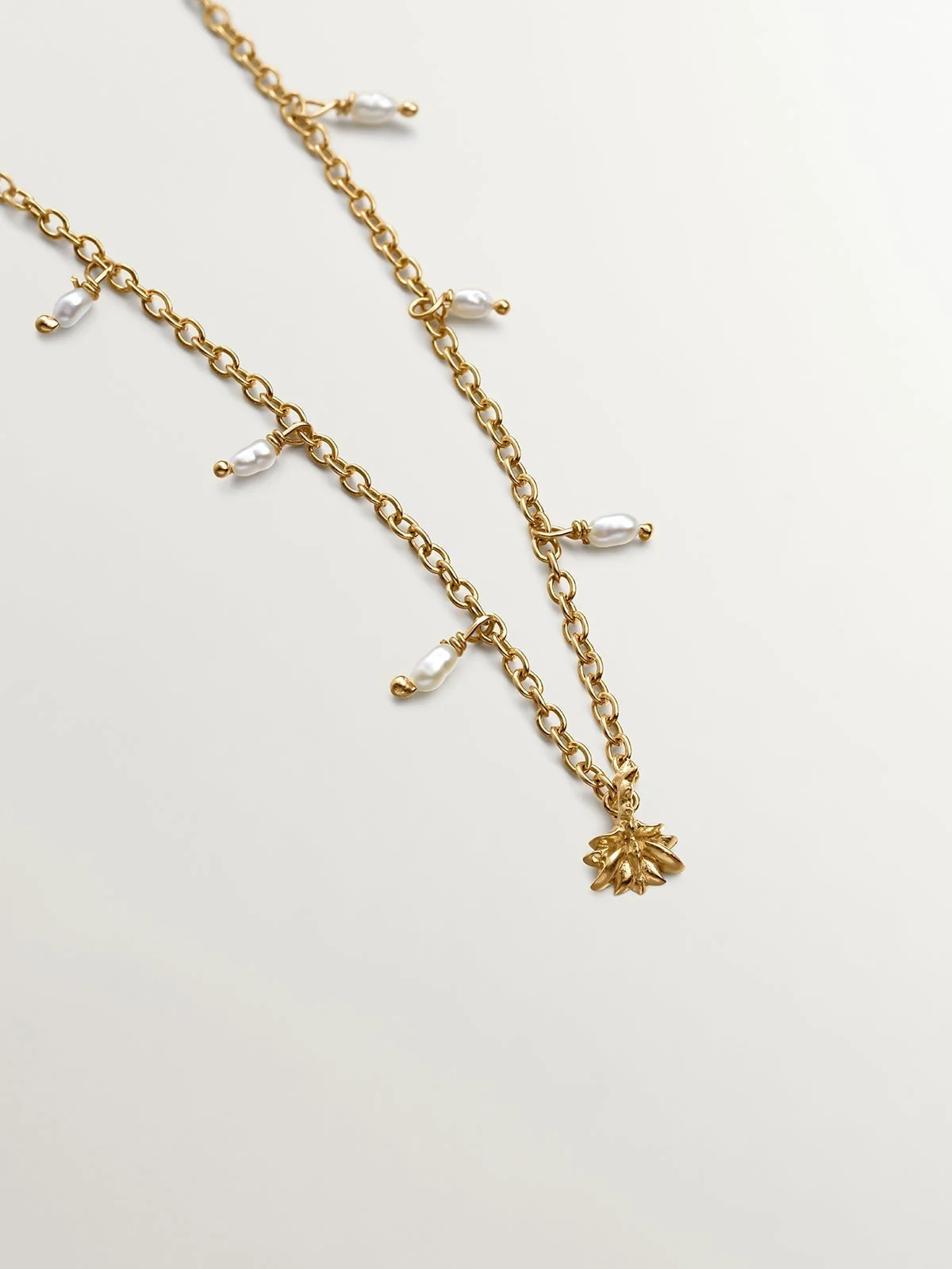 Collar de plata 925 bañada en oro amarillo de 18K con perlas de río y flor de loto - Image 3