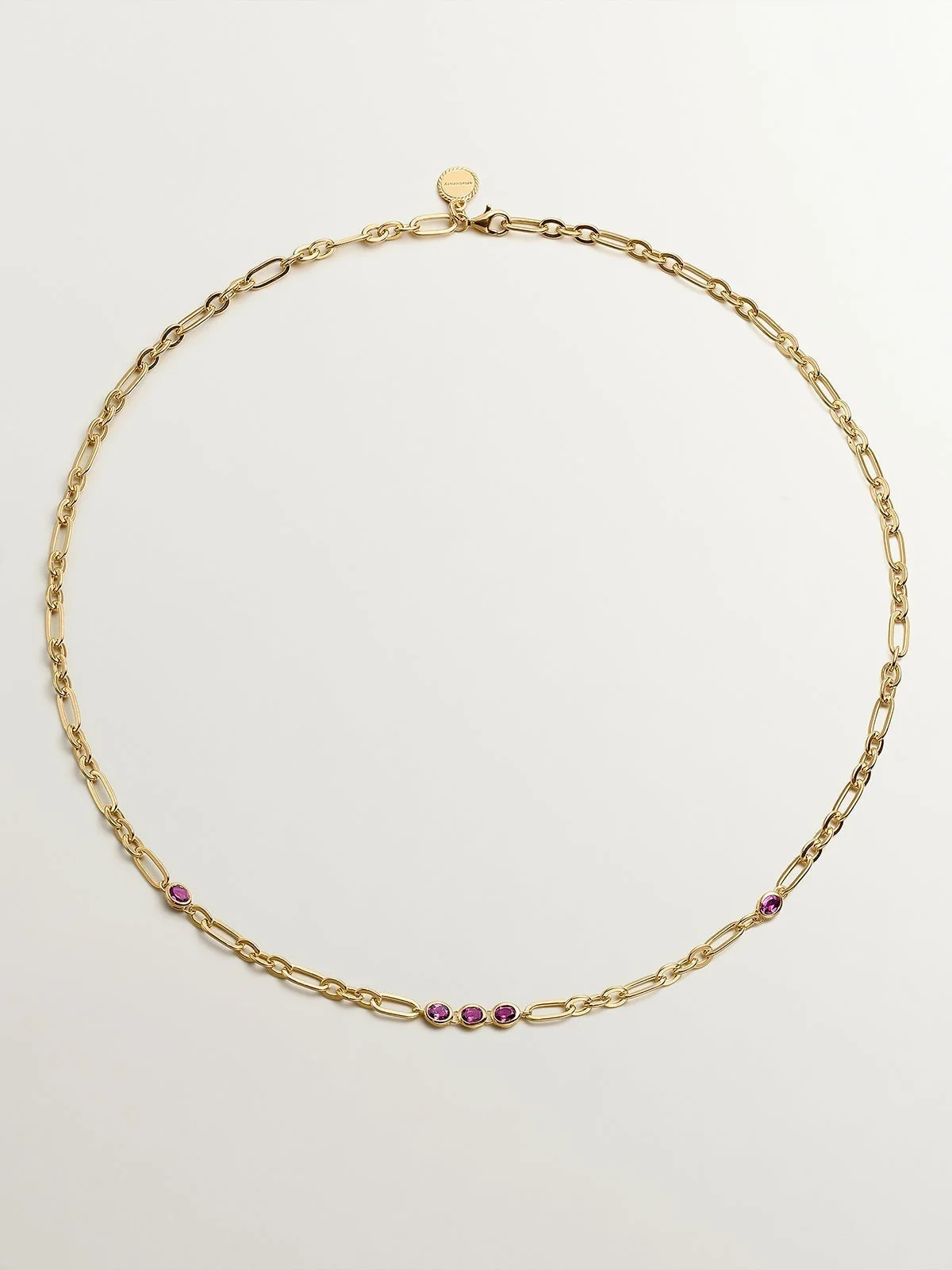 Collar de plata 925 bañada en oro amarillo de 18K con rodolitas rojas