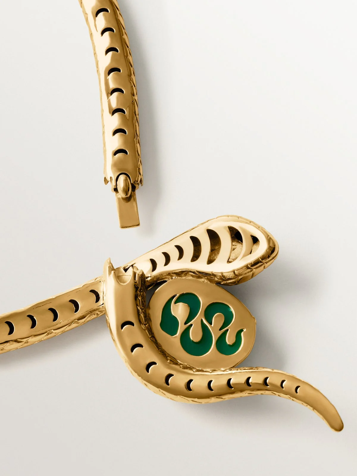 Collar de serpiente en plata 925 bañada en oro amarillo de 18K con ónix verde y espinelas negras - Image 6