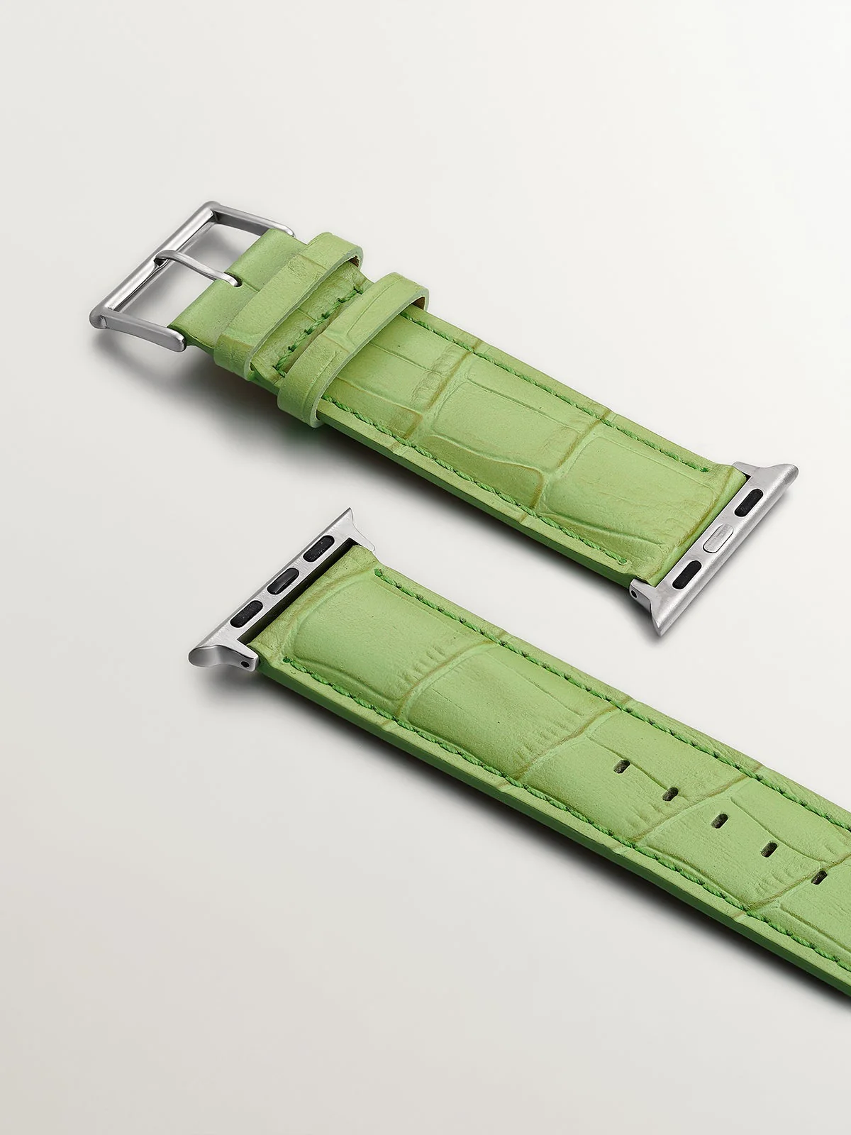 Correa para Apple Watch de cuero verde con acabado de cocodrilo - Image 2