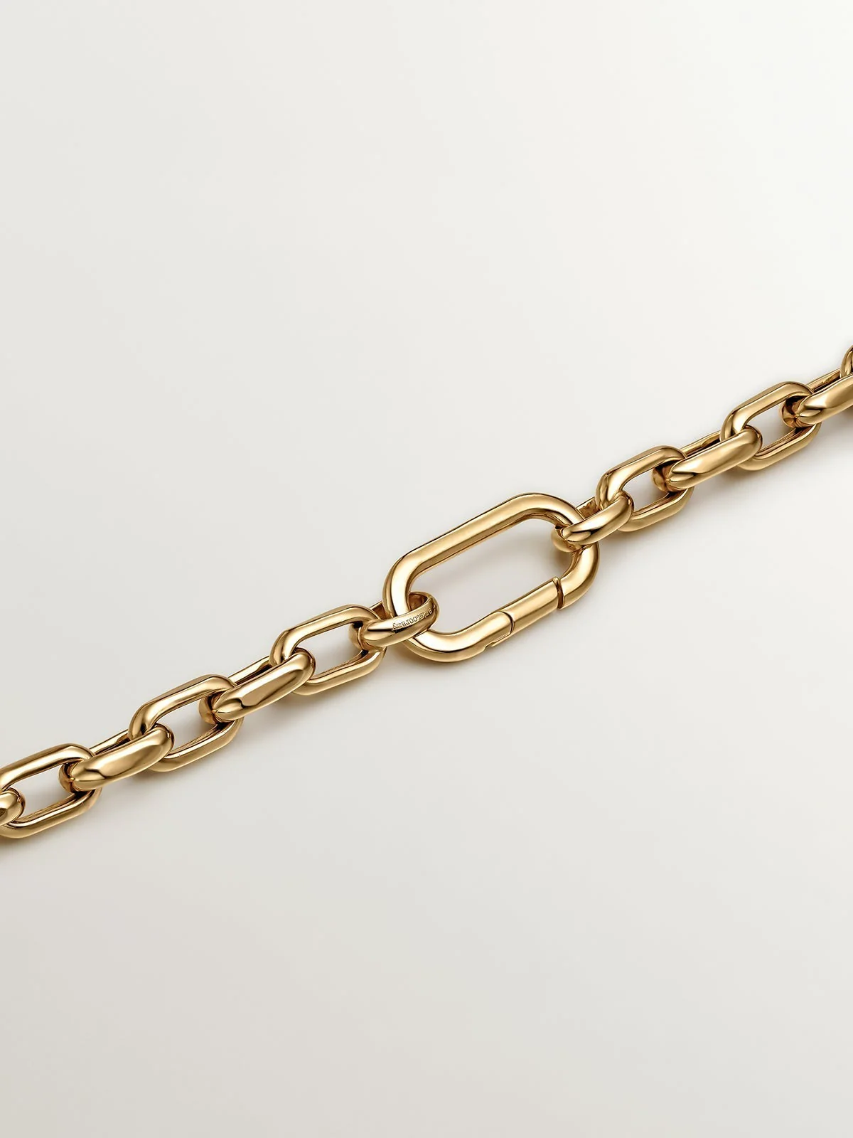 Mosquetón ovalado de plata 925 bañada en oro amarillo de 18K - Image 9