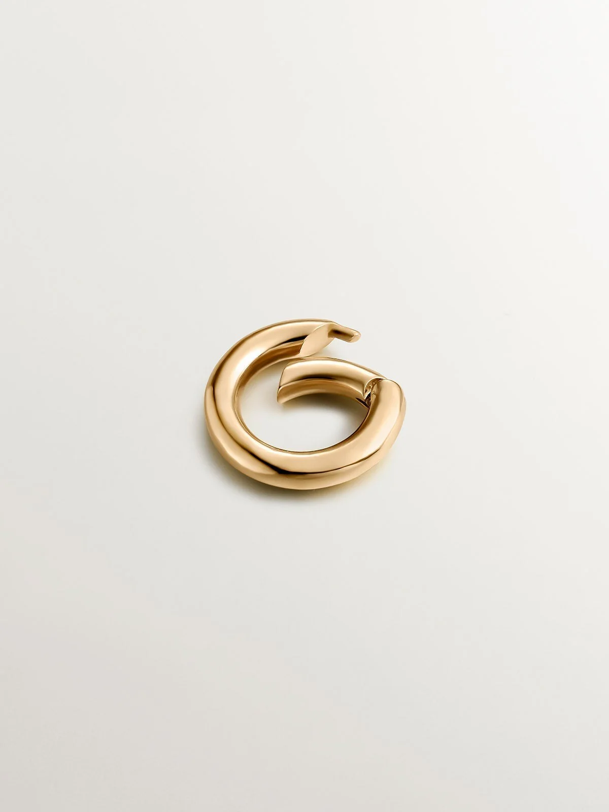 Mosquetón redondo de plata 925 bañada en oro amarillo de 18K - Image 3