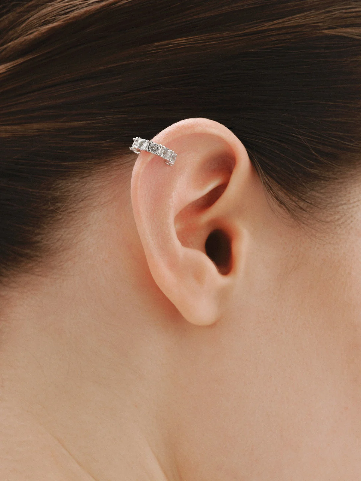 Pendiente earcuff grueso de plata 925 con topacios blancos - Image 2
