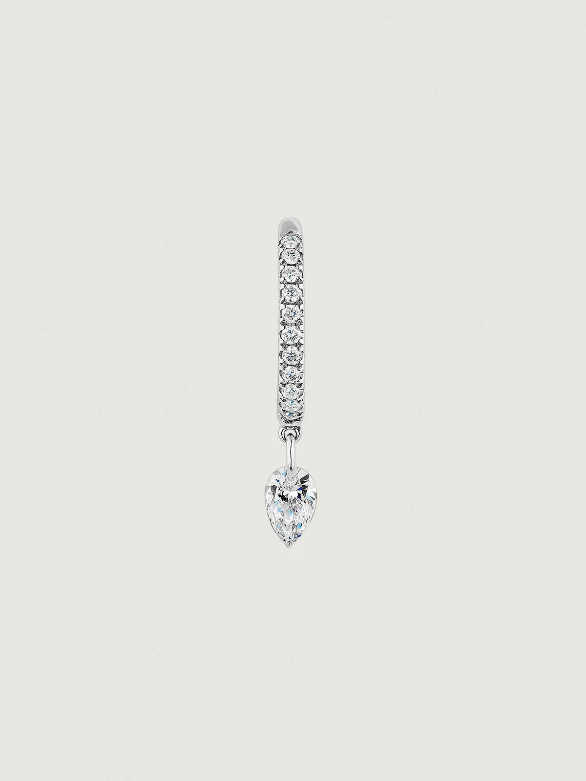 Pendiente individual de aro pequeño de oro blanco de 18K con diamantes