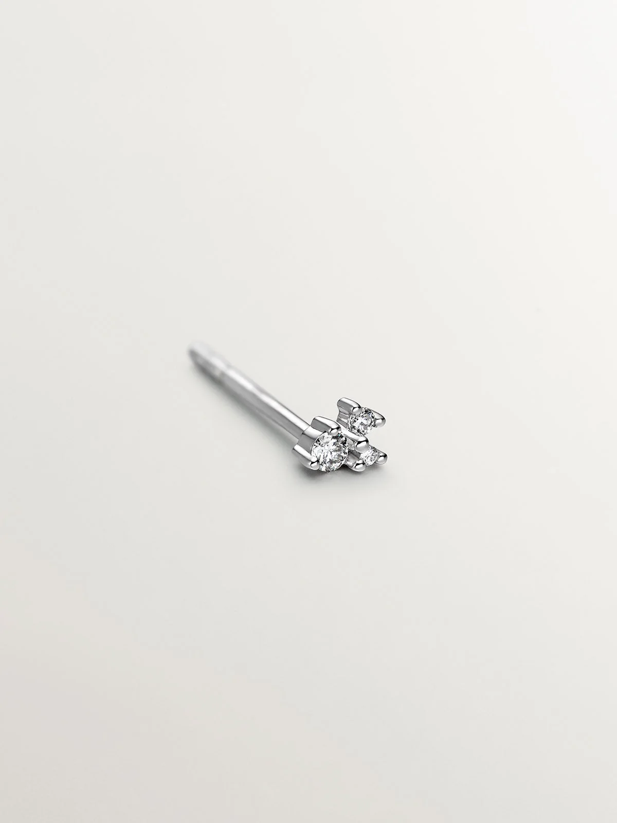 Pendiente individual de oro blanco de 18K con diamantes - Image 5