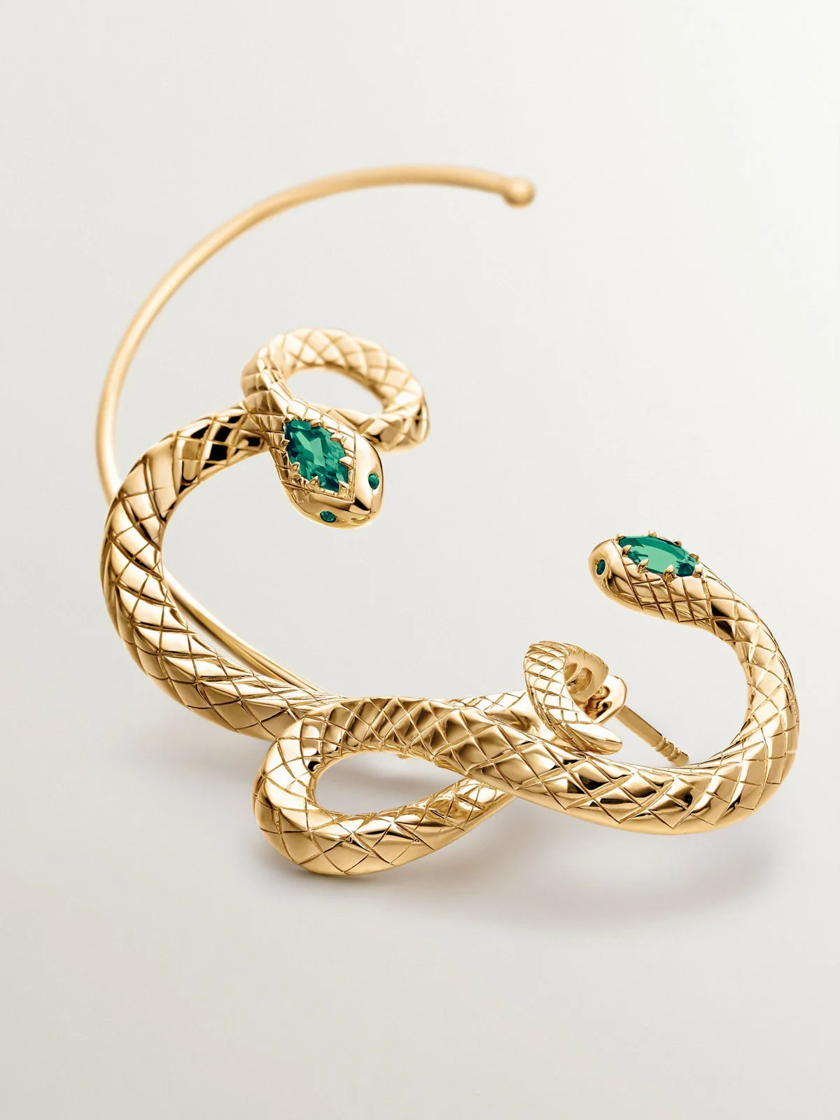 Pendiente individual de plata 925 bañada en oro amarillo de 18K con ónix verde en forma de serpiente - Image 3