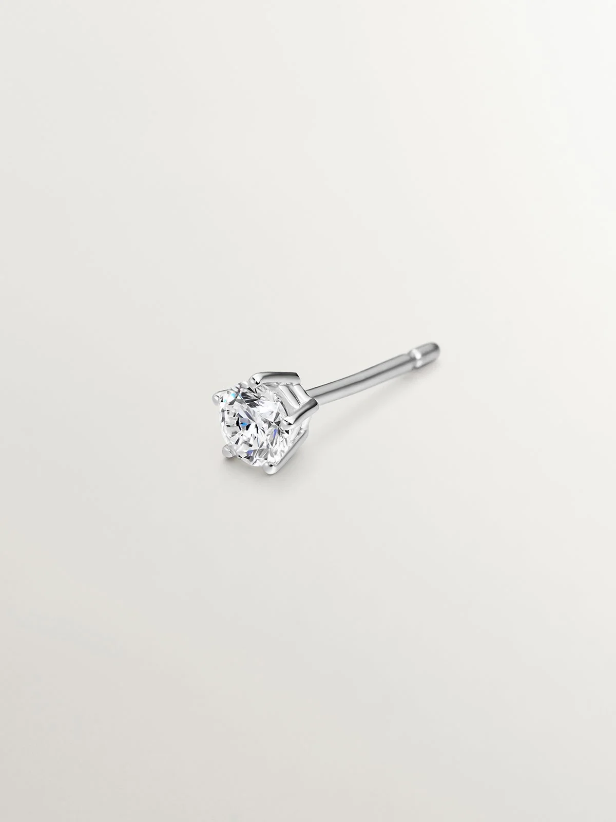 Pendiente solitario de oro blanco de 18K con diamante 0,20 cts - Image 3