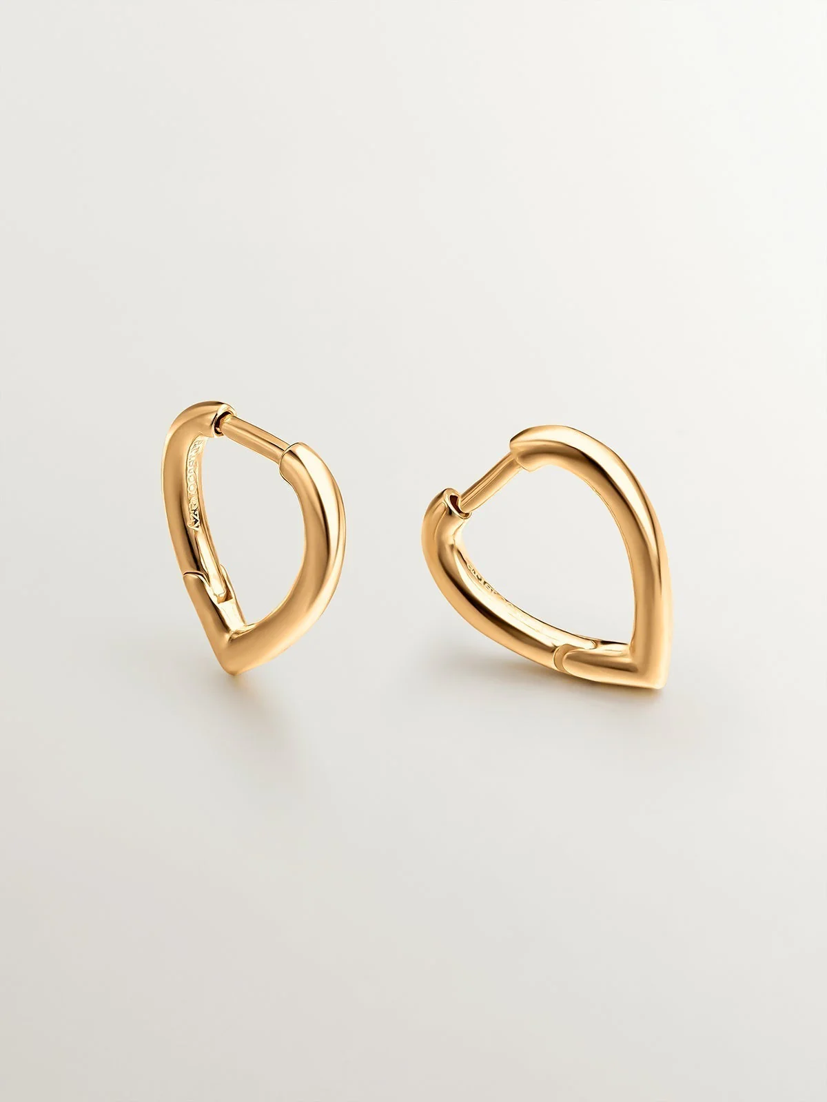 Pendientes con forma de gota de plata 925 bañada en oro amarillo de 18K