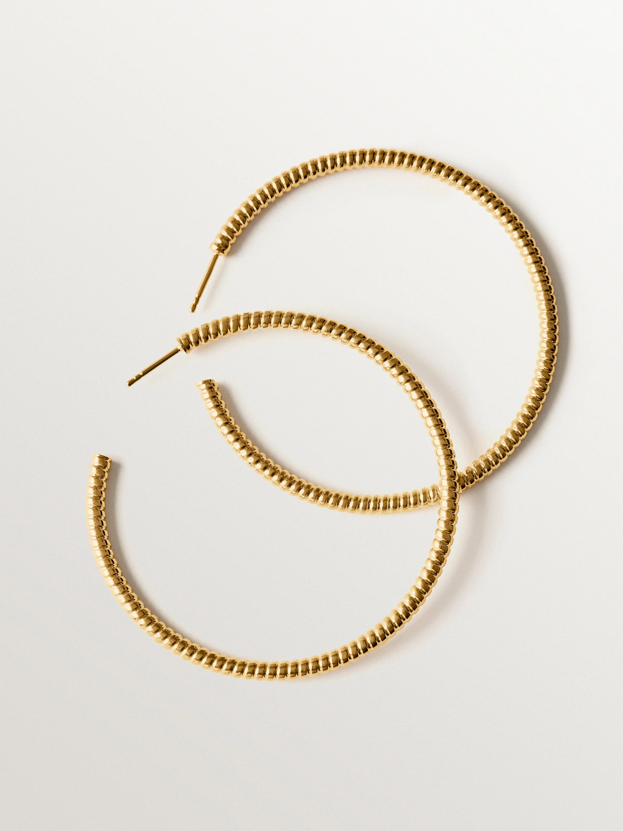 Pendientes de aro galllonados de plata 925 bañada en oro de 18K - Image 3