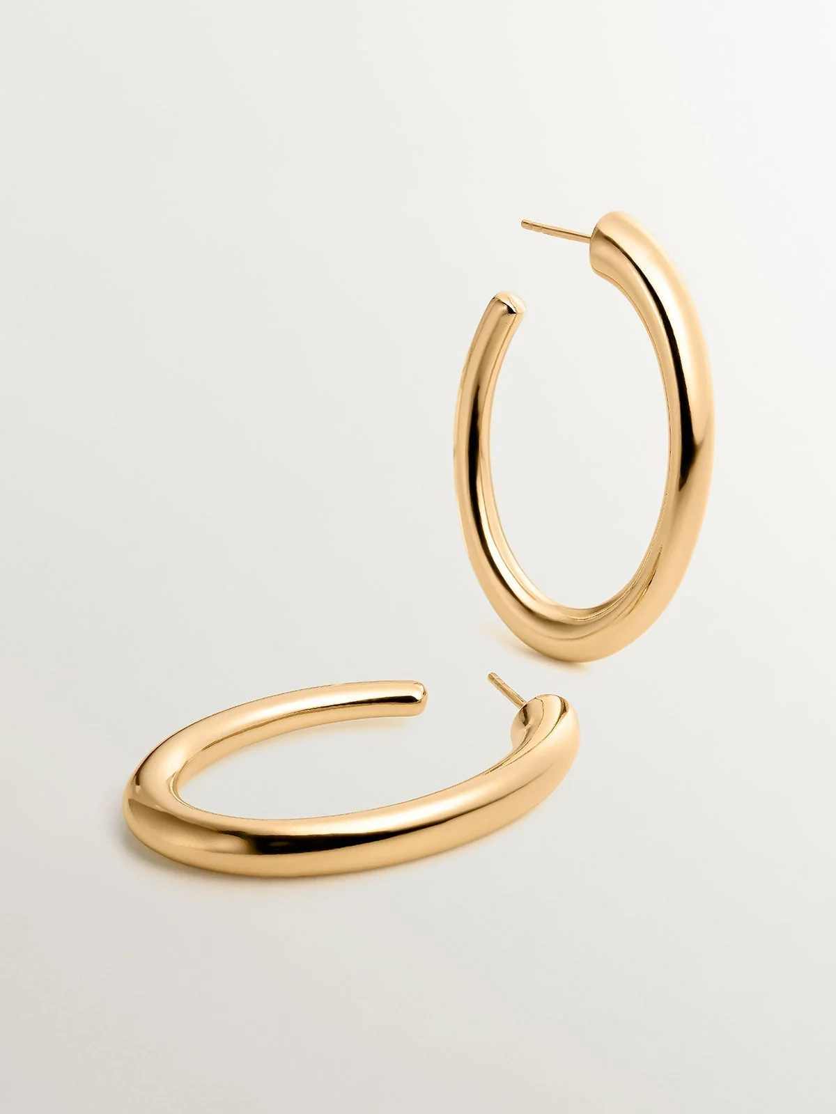 Pendientes de aro grandes de plata 925 bañada en oro amarillo de 18K con forma ovalada - Image 3