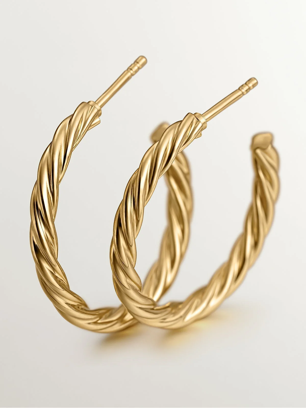 Pendientes de aro grandes de plata 925 bañada en oro amarillo de 18K con textura gallonada - Image 7