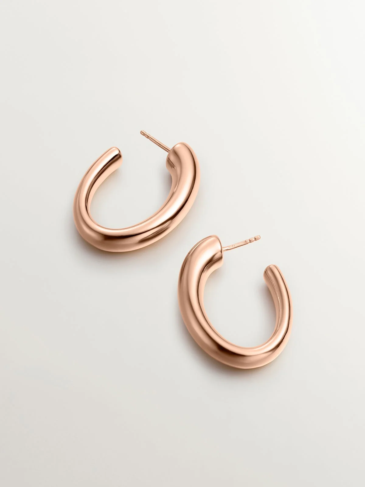 Pendientes de aro grandes y gruesos de plata 925 bañada en oro rosa de 18K con forma ovalada - Image 3