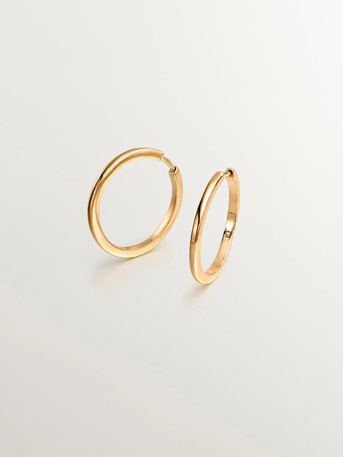 Pendientes de aro medianos de plata 925 bañada en oro amarillo de 18K