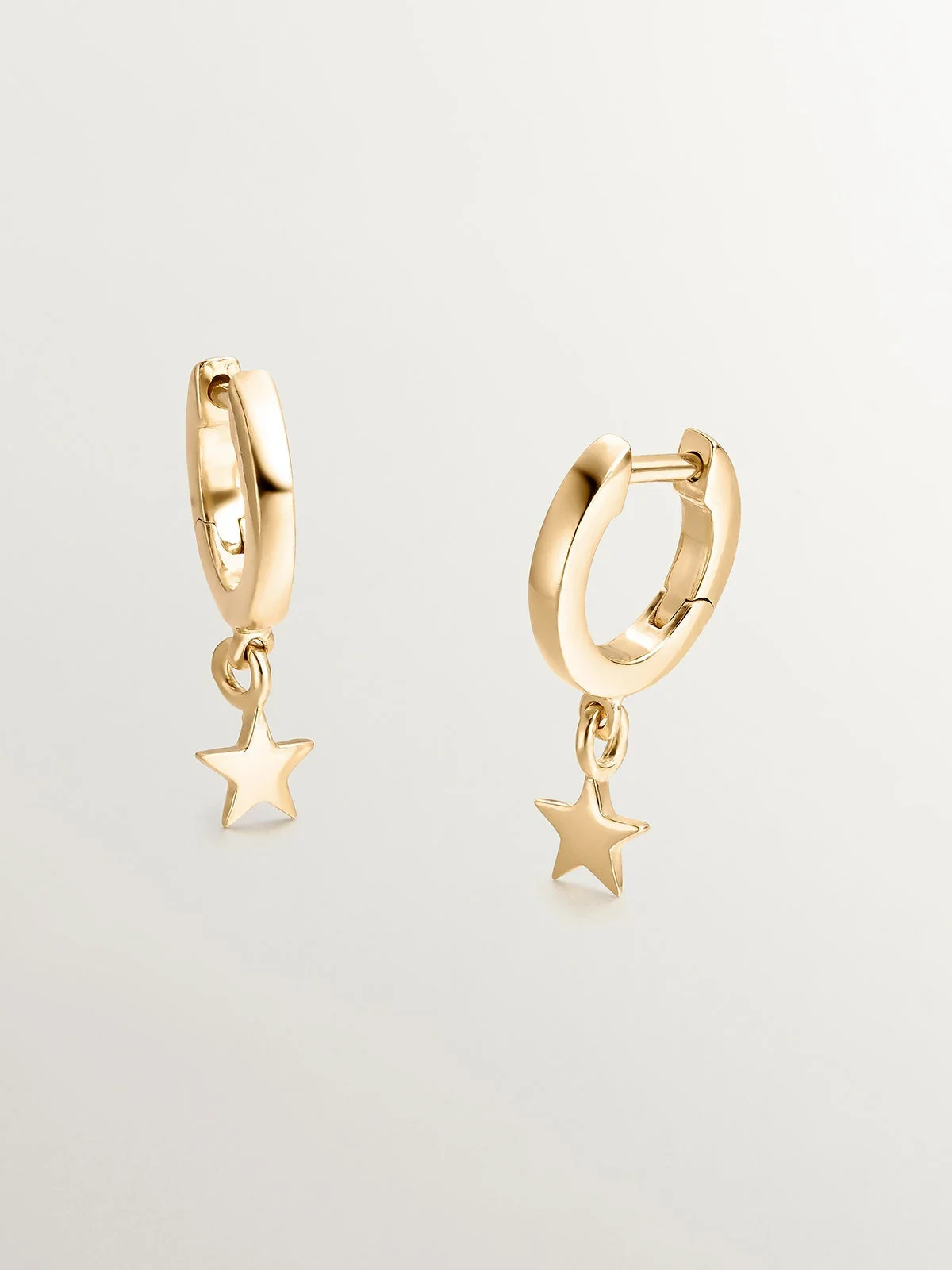 Pendientes de aro pequeños de plata 925 bañada en oro amarillo de 18K con estrella - Image 5