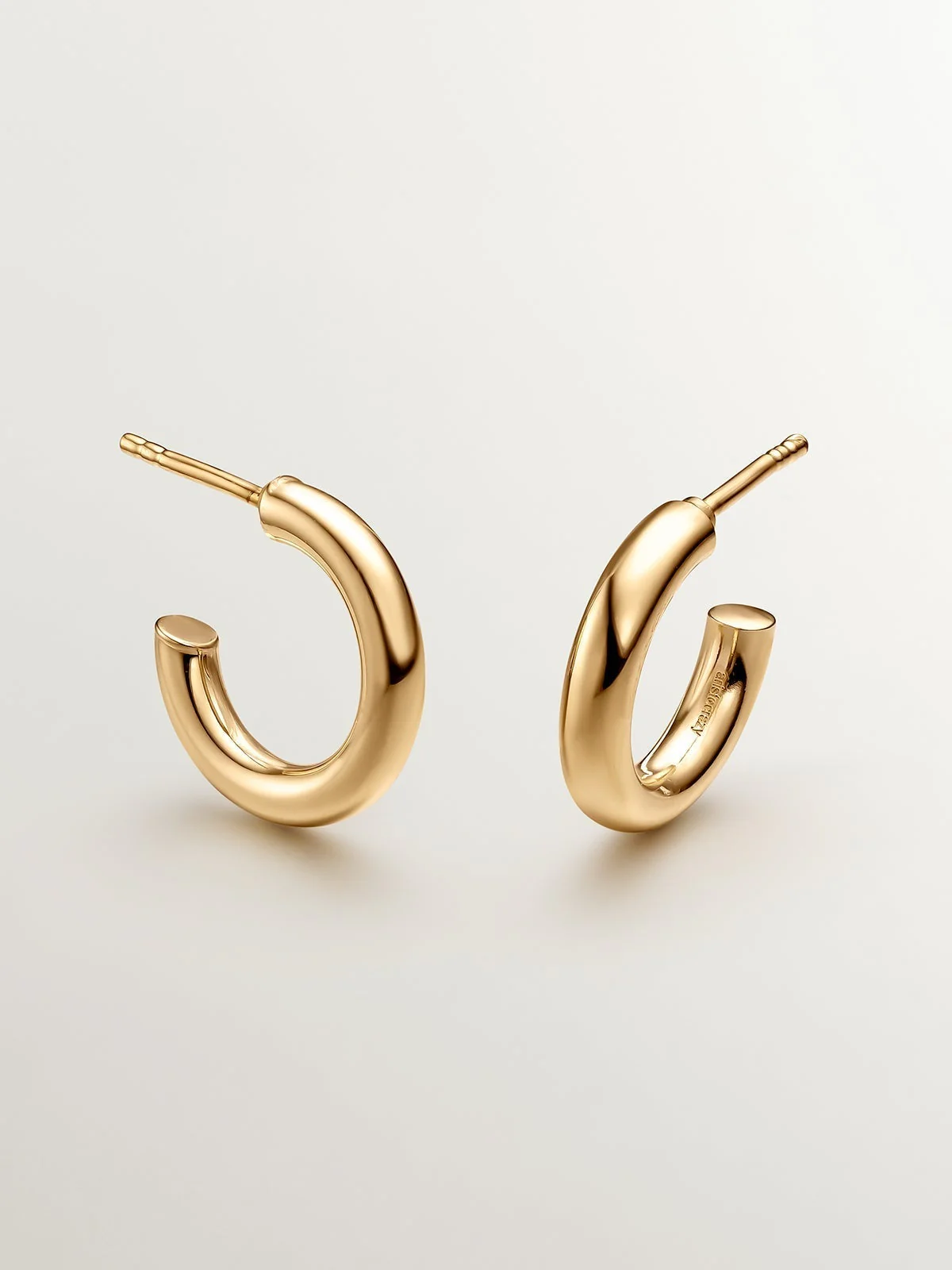 Pendientes de aro pequeños de plata 925 bañada en oro amarillo de 18K - Image 3