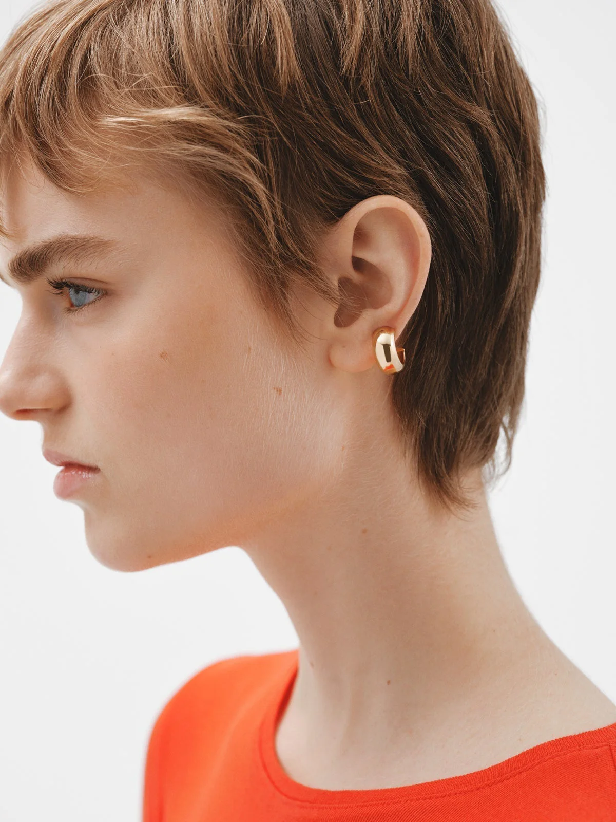 Pendientes de aro pequeños de plata 925 bañada en oro amarillo de 18K - Image 2