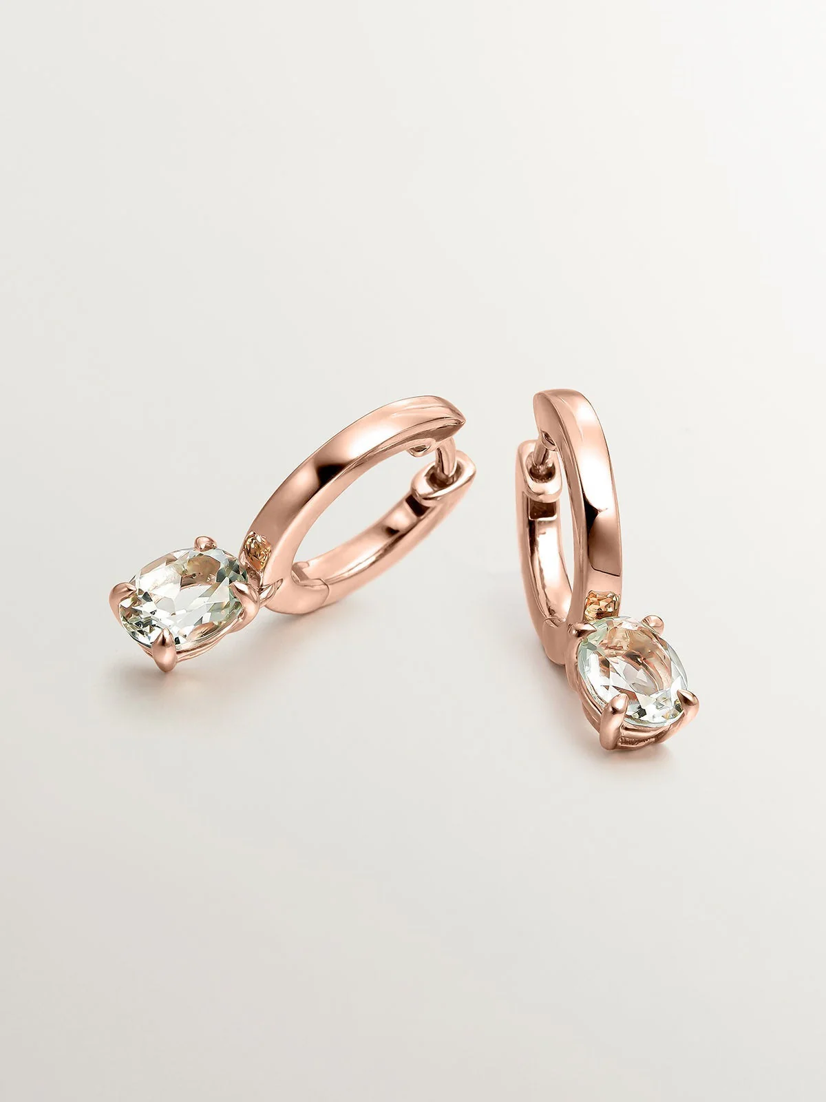 Pendientes de aro pequeños de plata 925 bañada en oro rosa de 18K con cuarzo verde - Image 3