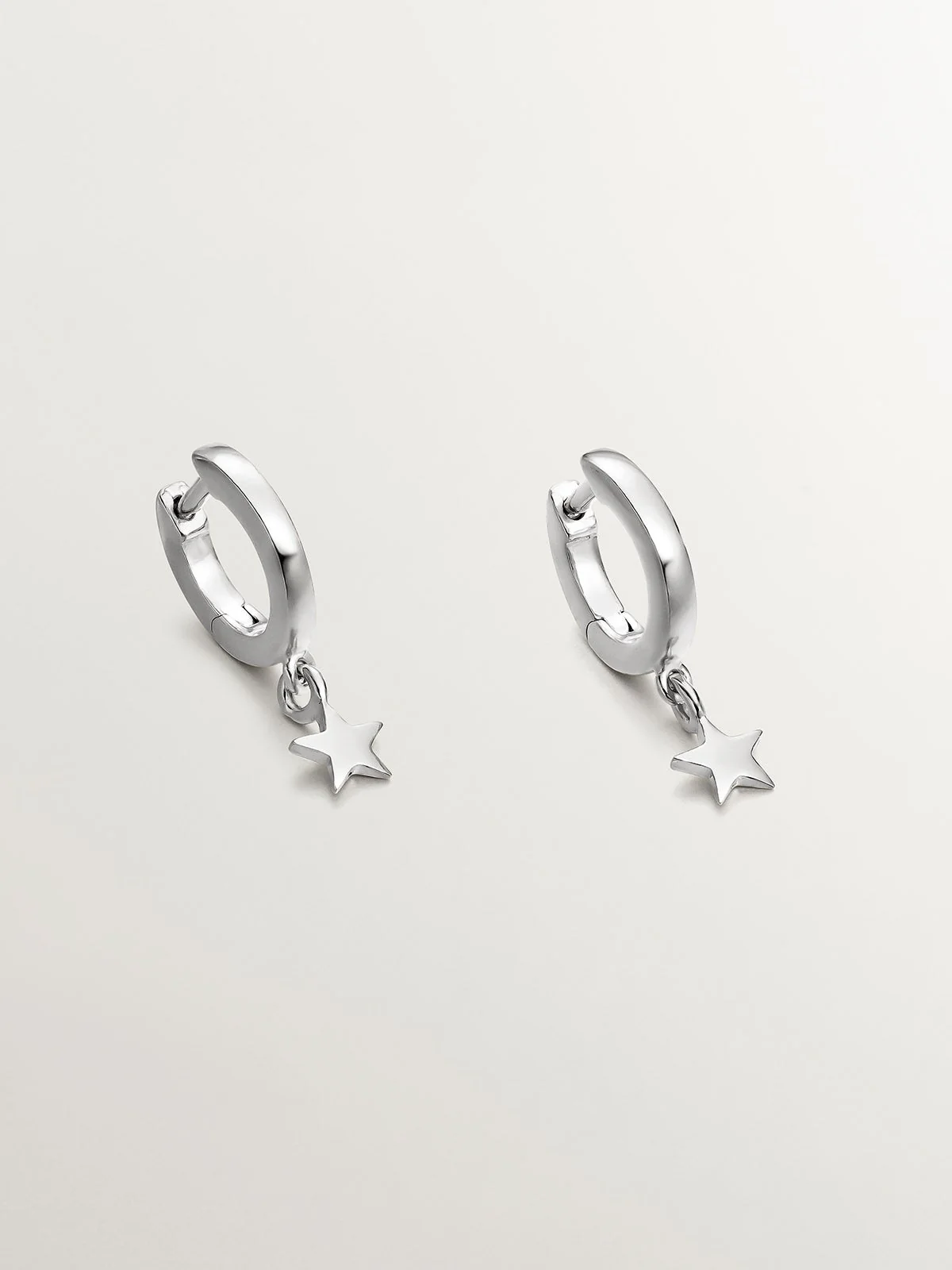 Pendientes de aro pequeños de plata 925 con estrella - Image 3