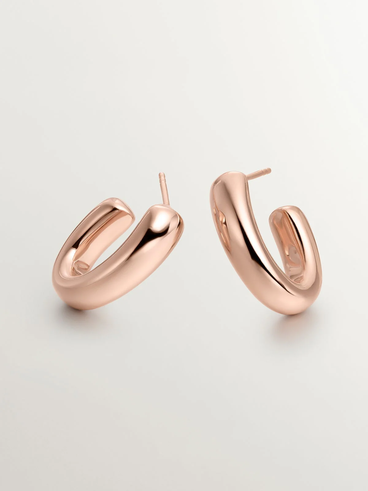 Pendientes de aro pequeños ovalados de plata 925 bañada en oro rosa de 18K - Image 3