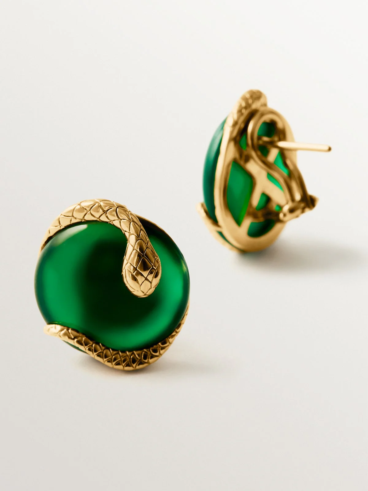 Pendientes de botón de plata 925 bañada en oro amarillo de 18K con ónix verde - Image 3