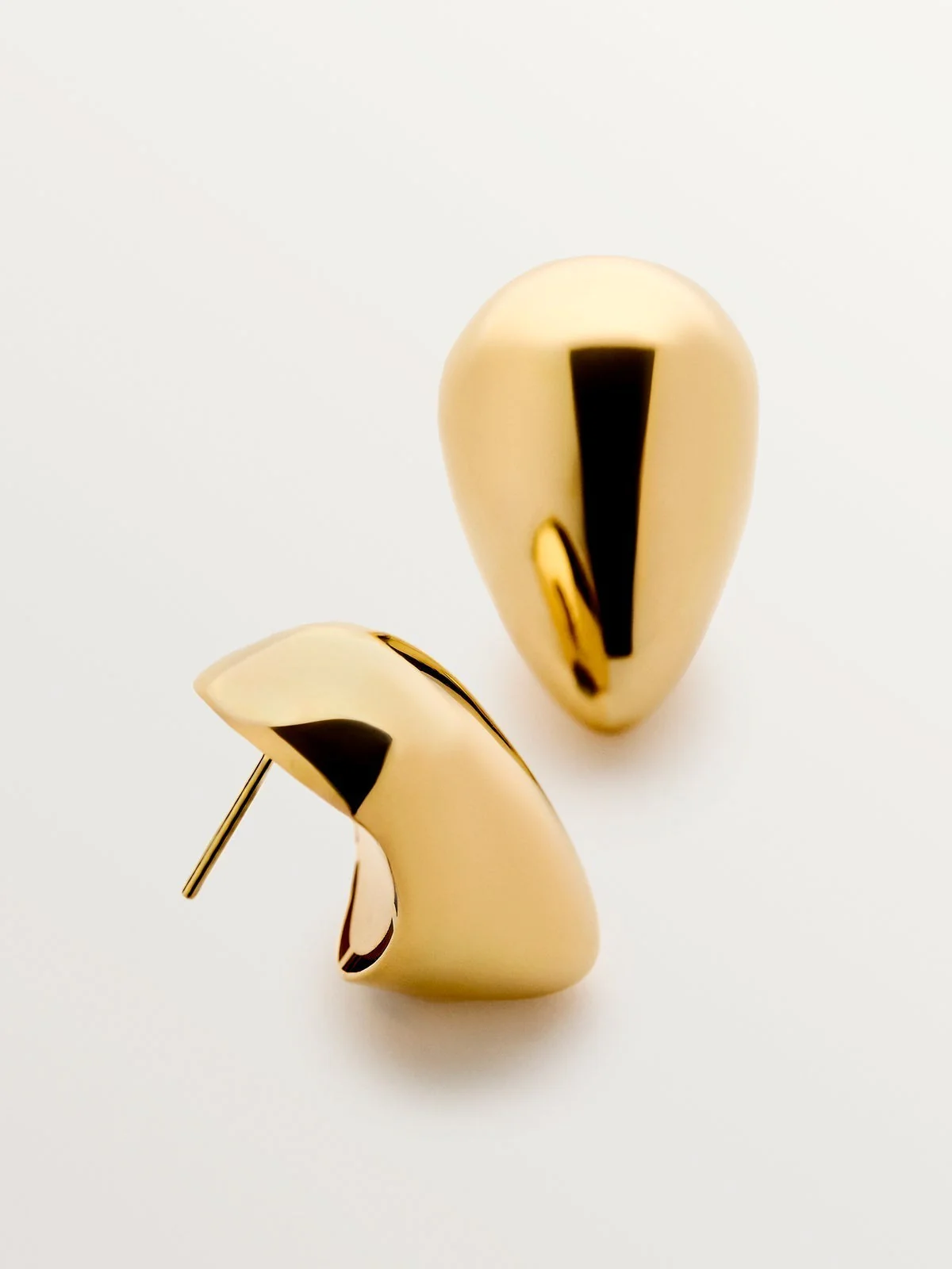 Pendientes de gota medianos de plata 925 bañada en oro amarillo de 18K con efecto pulido - Image 3