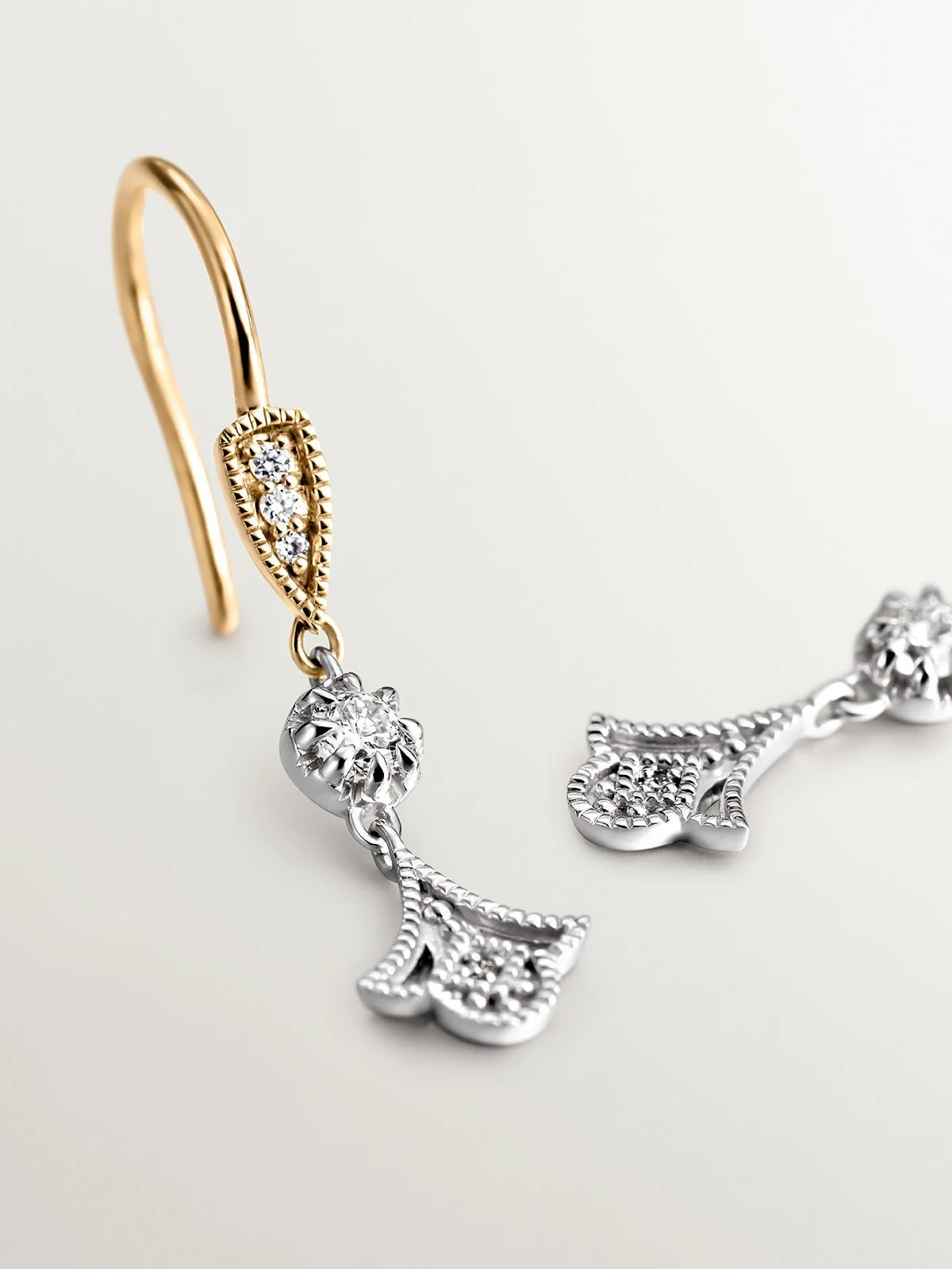 Pendientes de oro blanco y amarillo de 18K con diamantes en talla brillante - Image 7