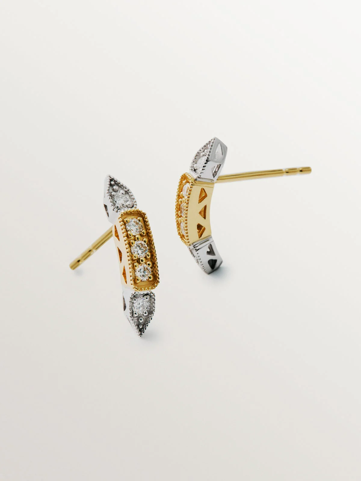 Pendientes de oro blanco y amarillo de 18K con diamantes en talla brillante - Image 3