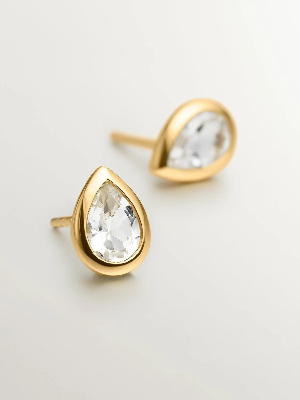 Pendientes de plata 925 bañada en oro amarillo de 18K con 2 topacios blancos - Image 3