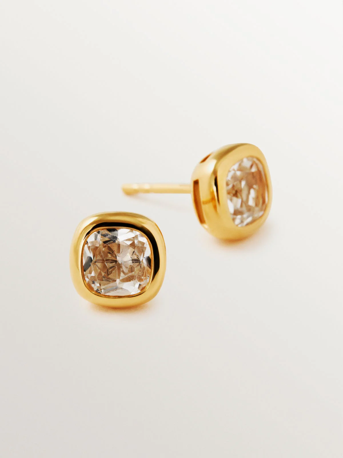 Pendientes de plata 925 bañada en oro amarillo de 18K con 2 topacios blancos - Image 3
