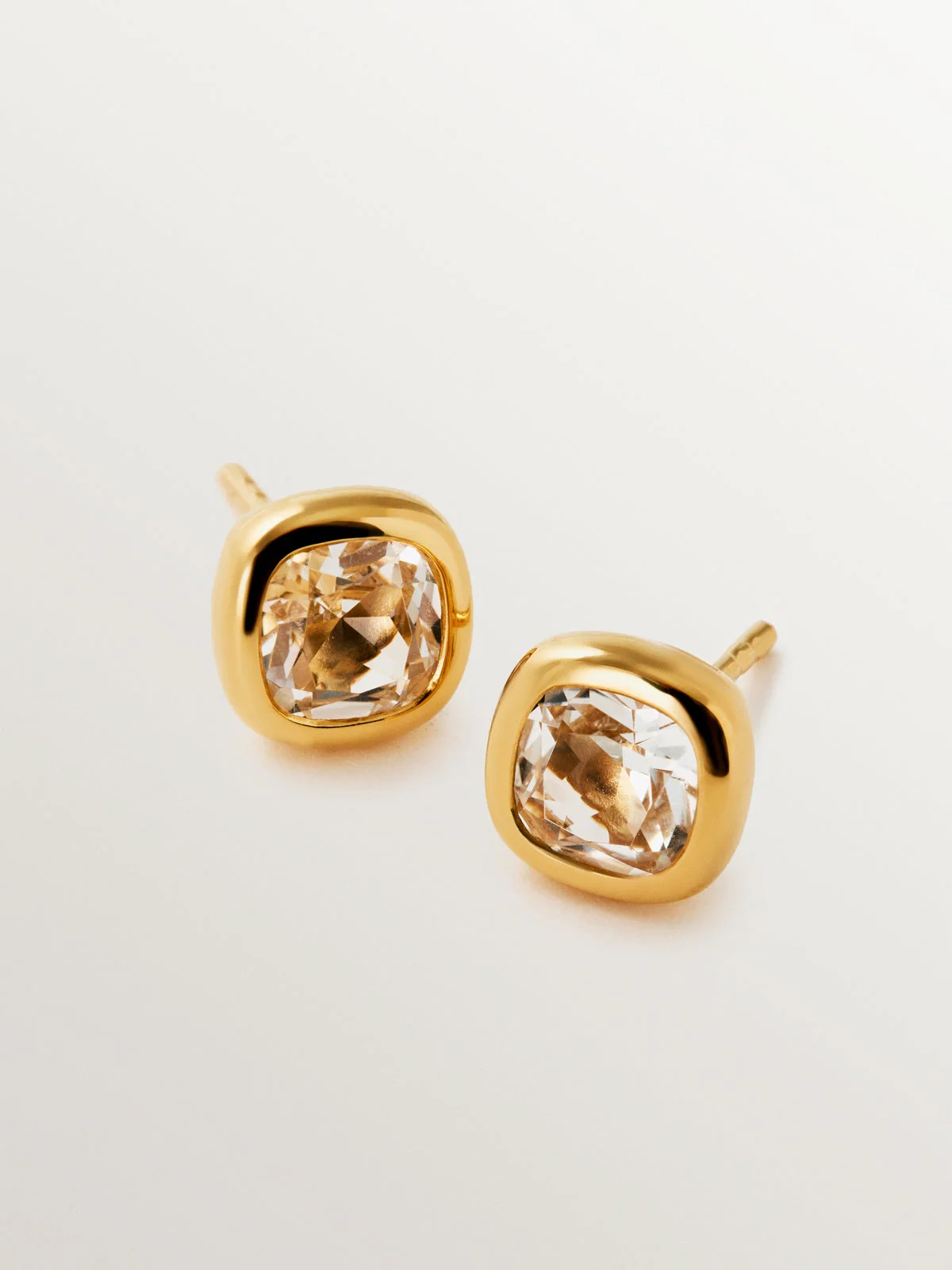 Pendientes de plata 925 bañada en oro amarillo de 18K con 2 topacios blancos - Image 5
