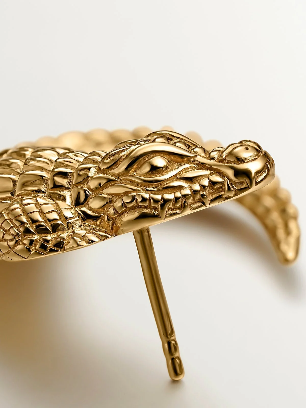 Pendientes de plata 925 bañada en oro amarillo de 18K con forma de cocodrilo - Image 3