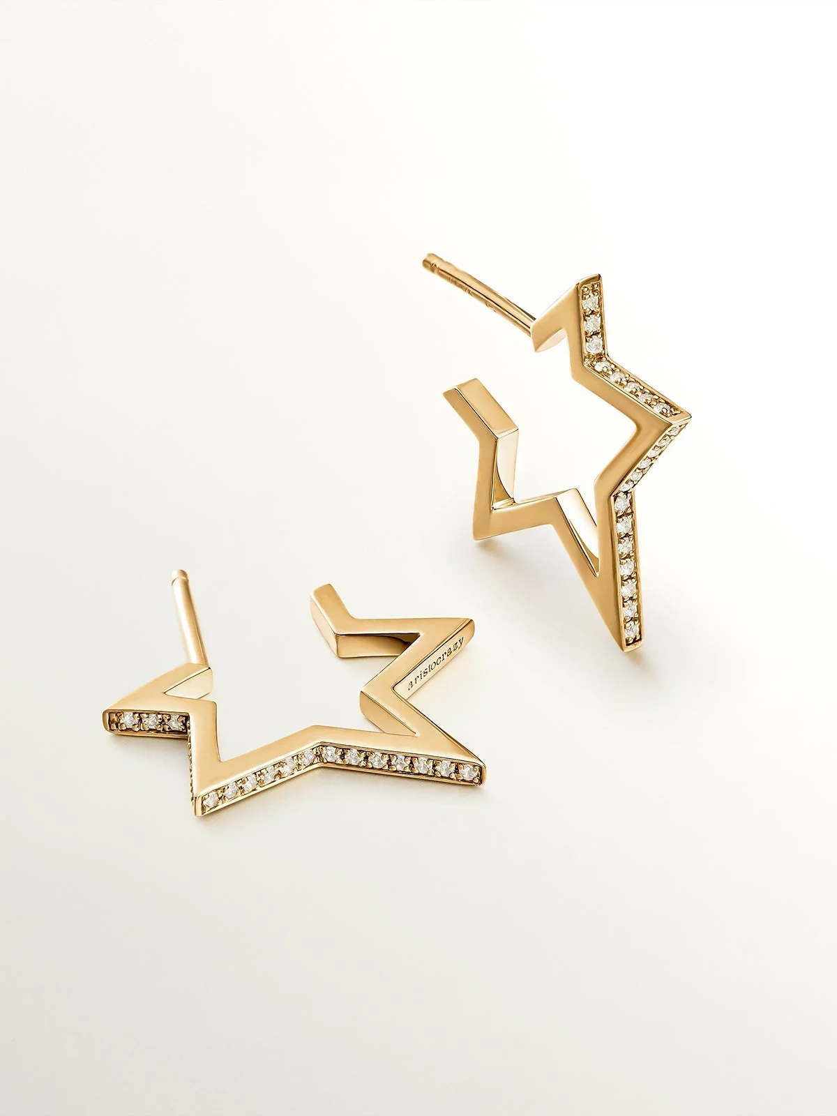 Pendientes de plata 925 bañada en oro amarillo de 18K con forma de estrella y topacios blancos - Image 3