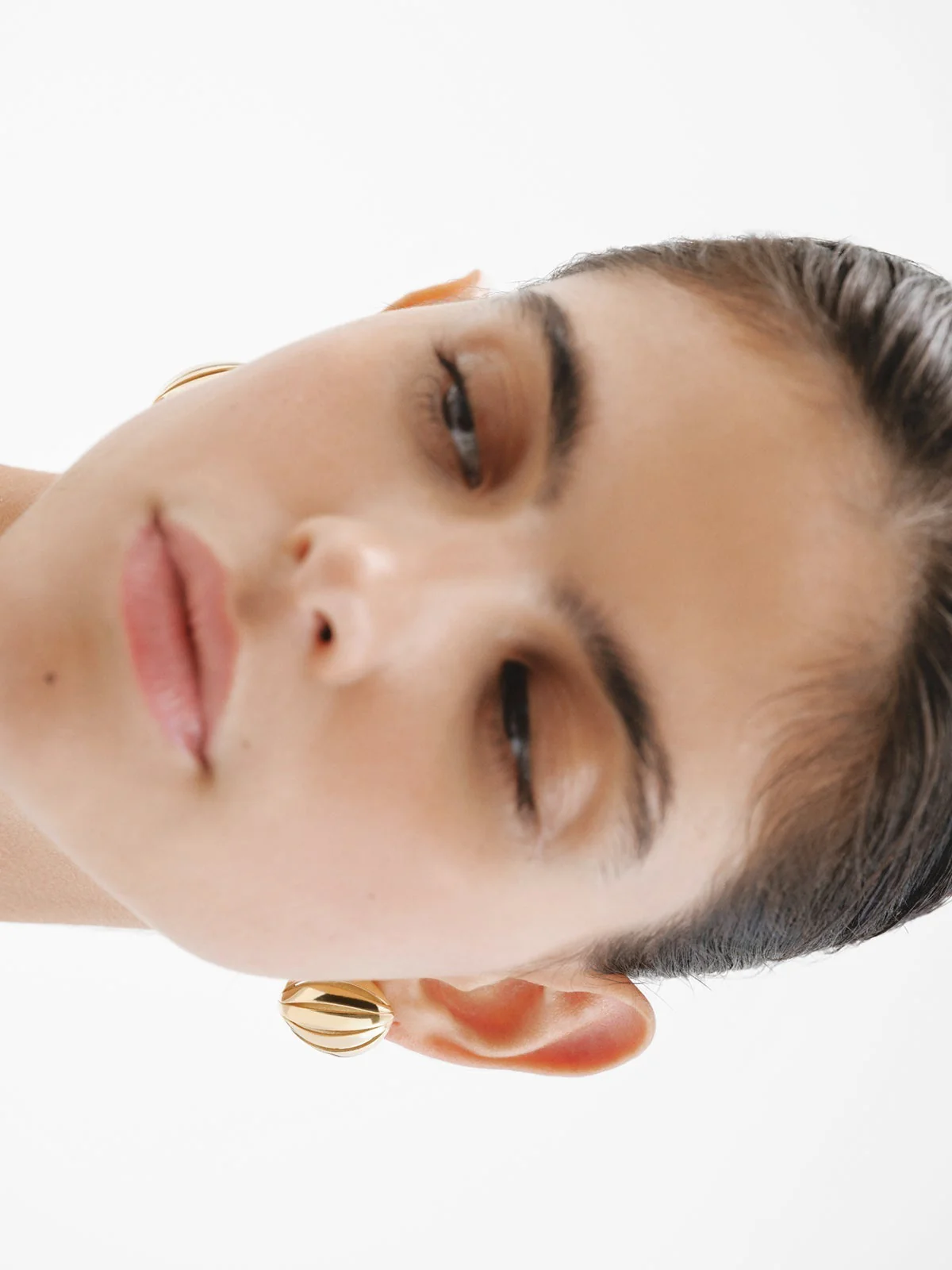 Pendientes de plata 925 bañada en oro amarillo de 18K con forma ovalada - Image 2
