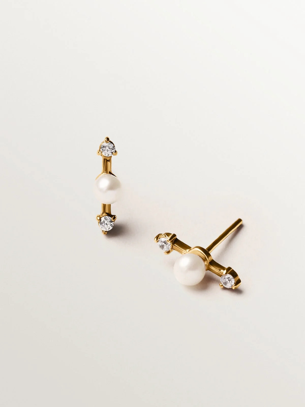 Pendientes de plata 925 bañada en oro amarillo de 18K con perlas y topacios blancos - Image 3