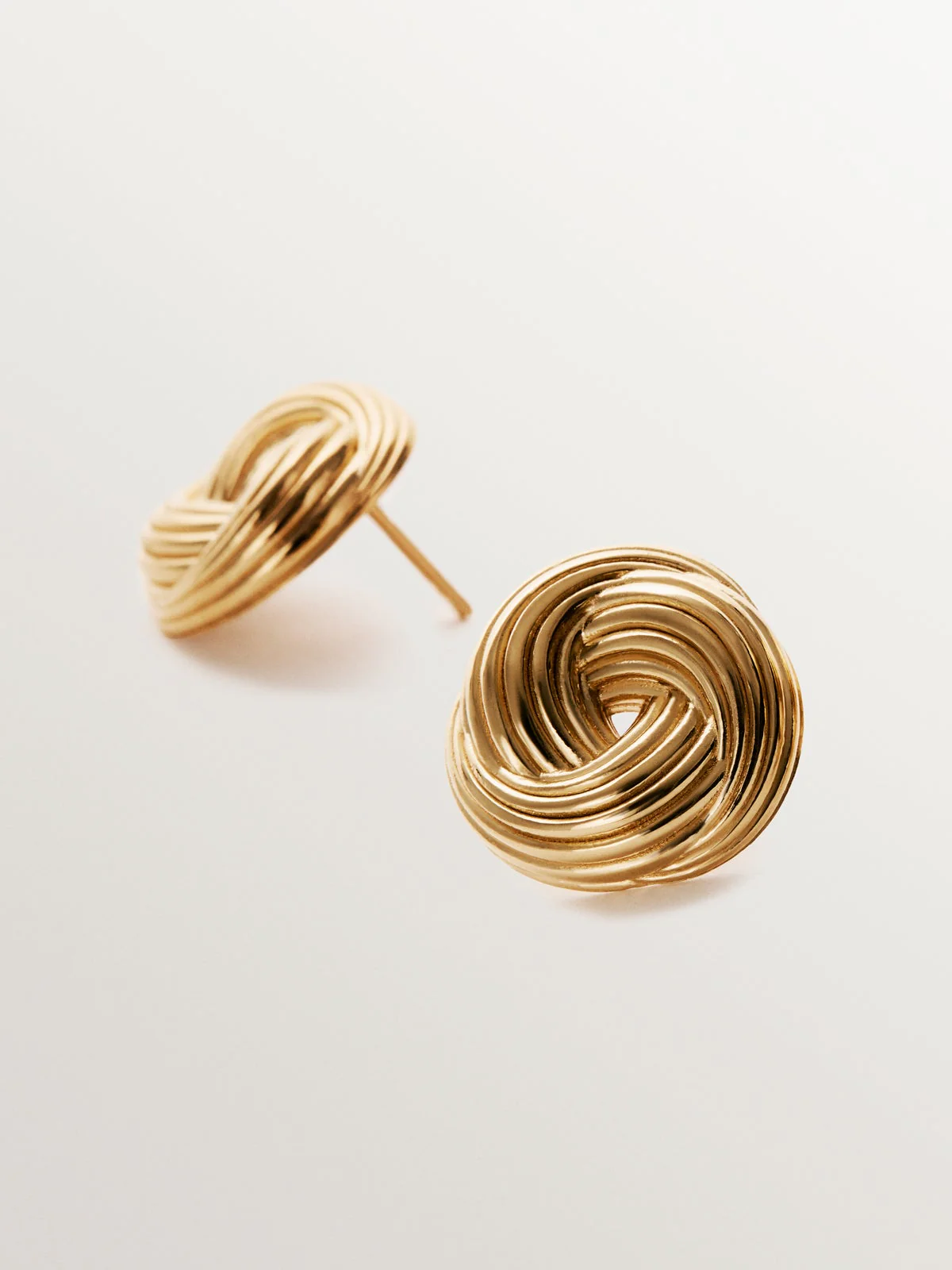 Pendientes de plata 925 bañada en oro amarillo de 18K con textura gallonada - Image 3