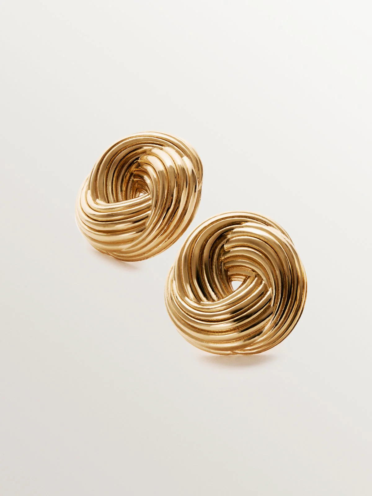 Pendientes de plata 925 bañada en oro amarillo de 18K con textura gallonada - Image 5