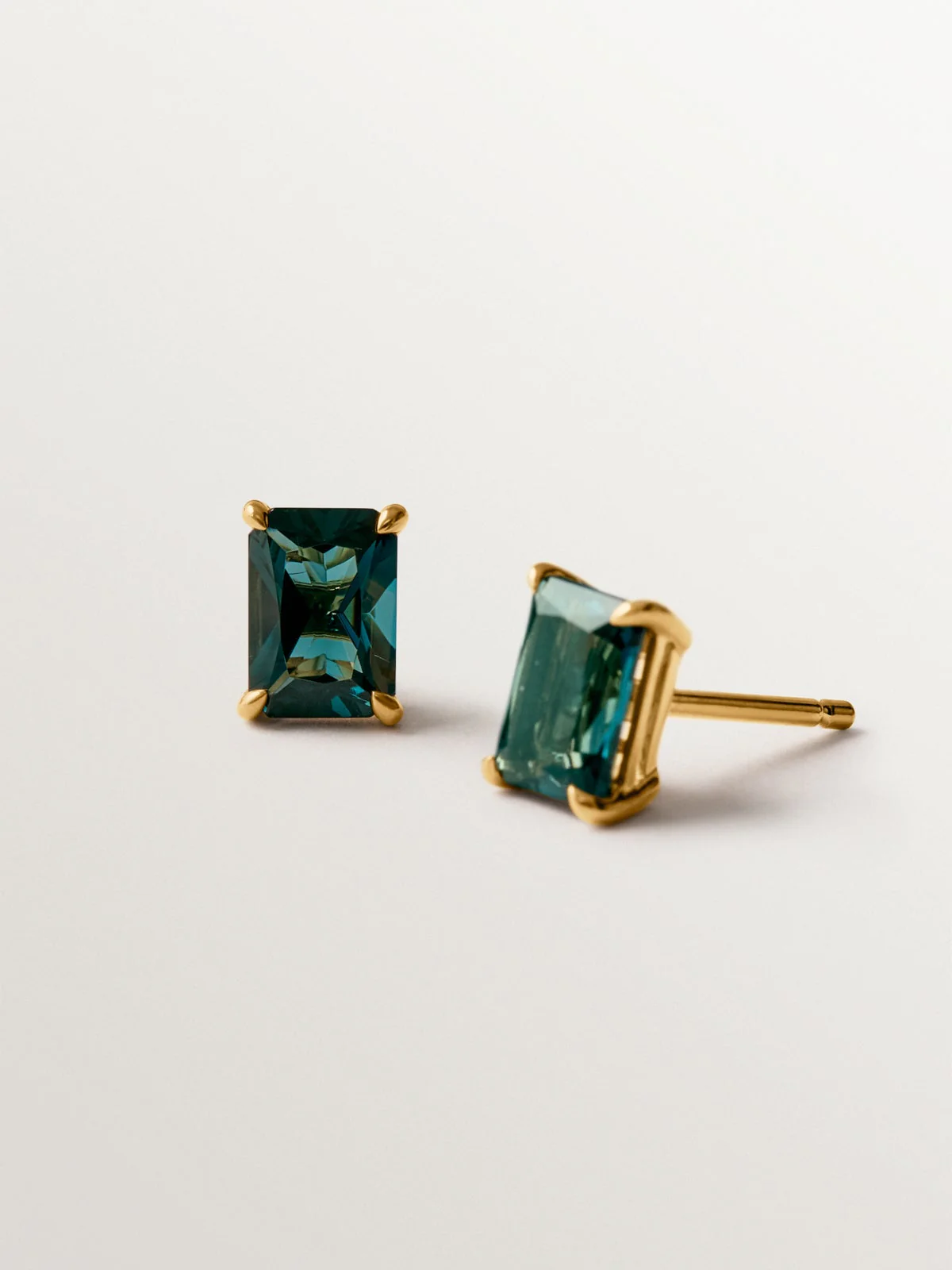 Pendientes de plata 925 bañada en oro amarillo de 18K con topacio azul london - Image 5
