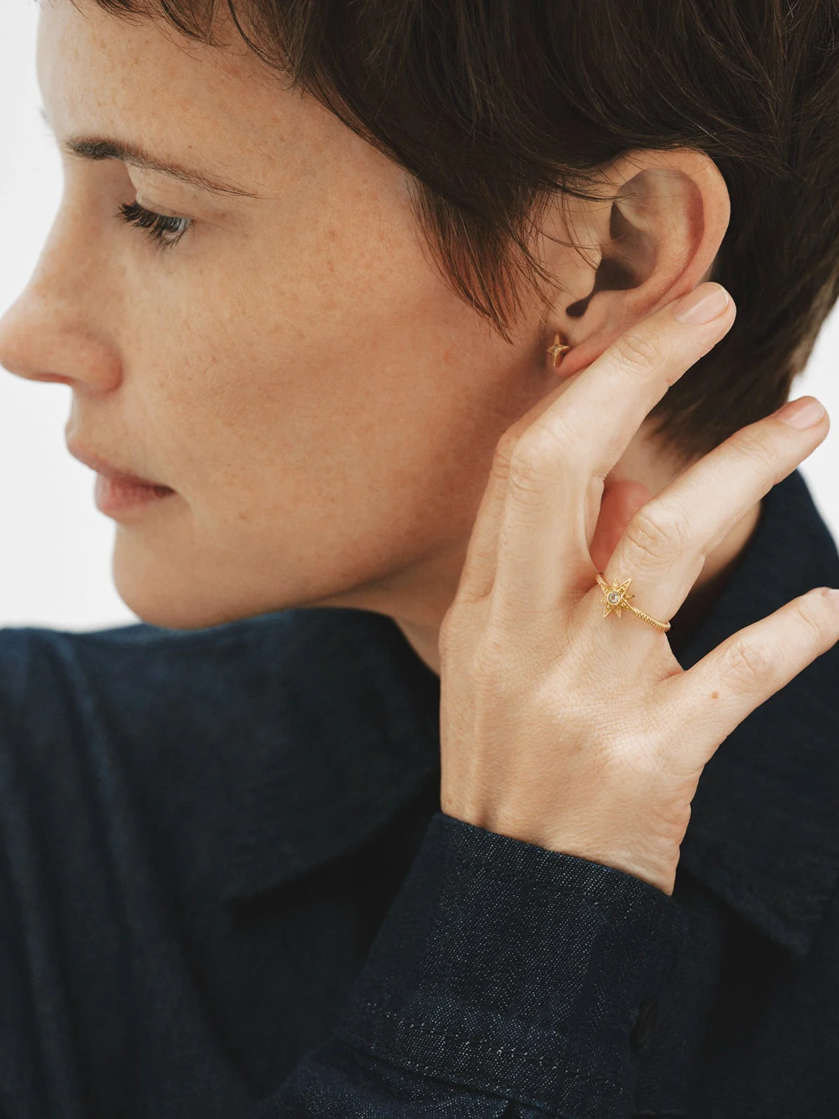 Pendientes de plata 925 bañada en oro amarillo de 18K en forma de estrella con topacios blancos - Image 6