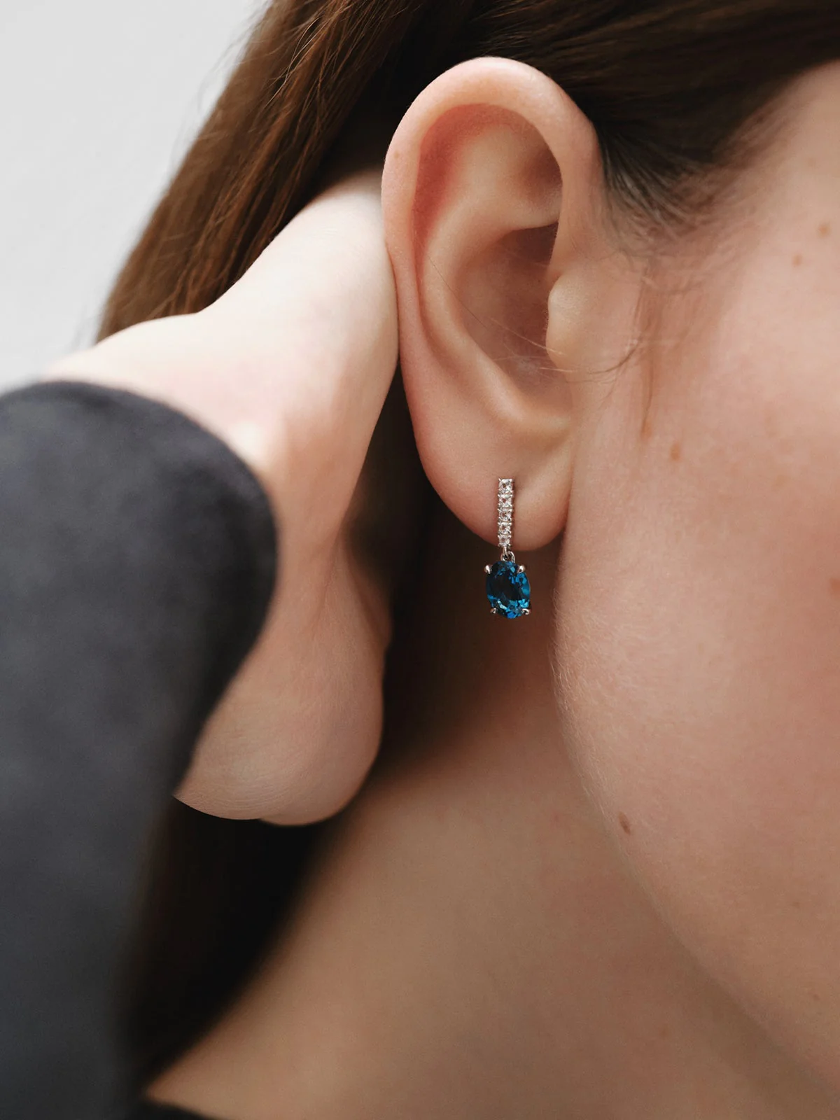 Pendientes de plata 925 con topacios blancos y azul london - Image 2