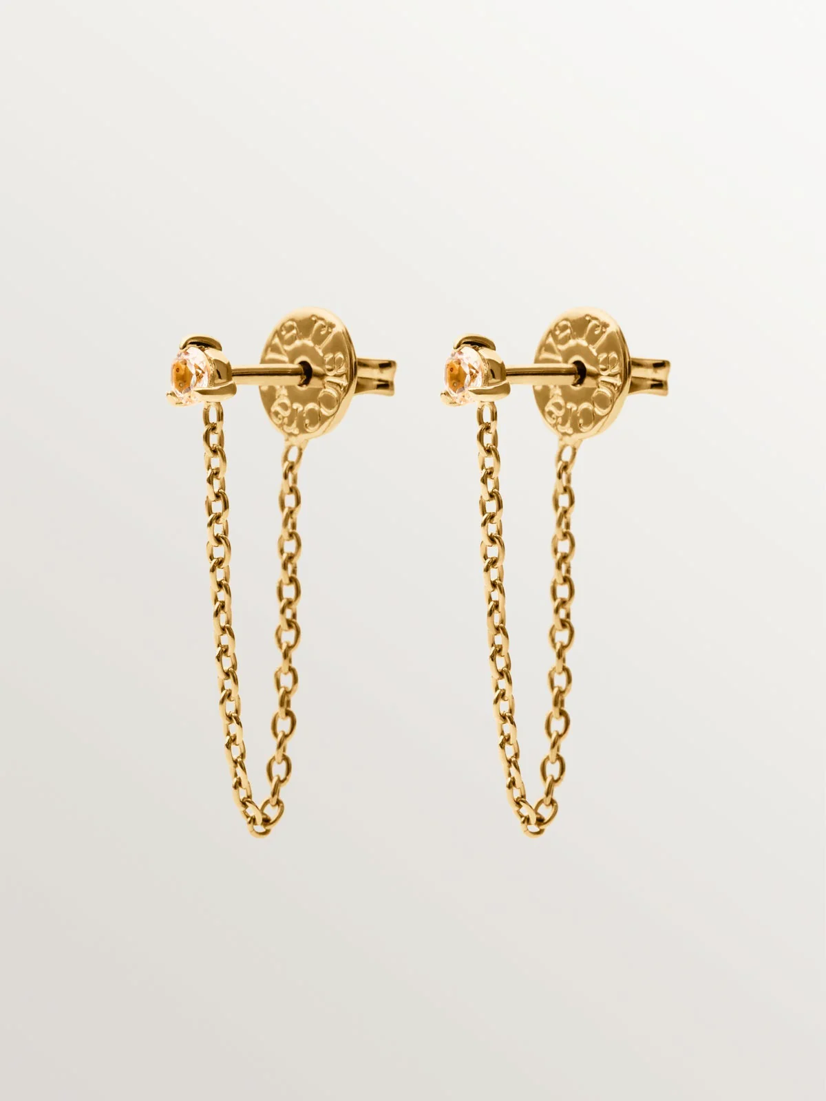 Pendientes de plata bañada en oro amarillo de 18K con topacios blancos y cadena - Image 5