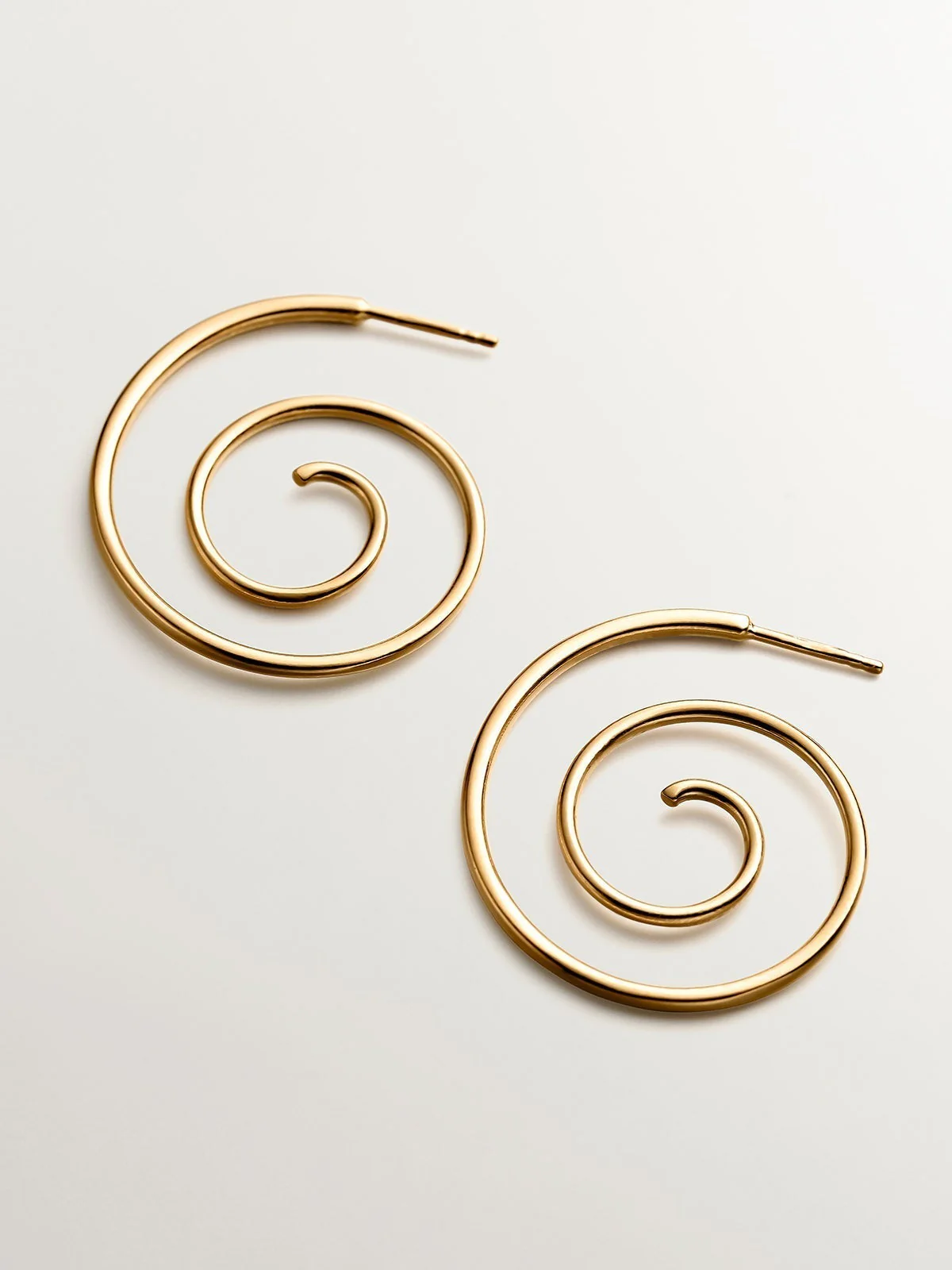 Pendientes en espiral de plata 925 bañada en oro amarillo de 18K - Image 3