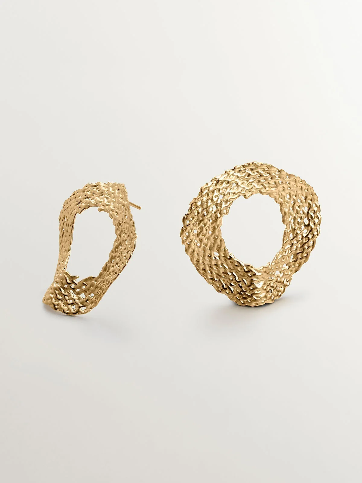Pendientes grandes de plata 925 bañada en oro amarillo de 18K con textura de mimbre - Image 5