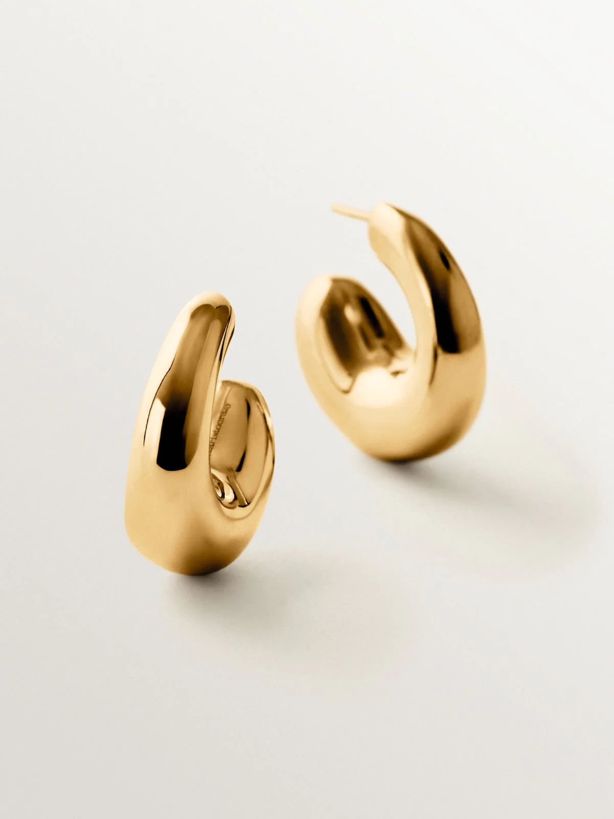 Pendientes gruesos de aro grandes de plata 925 bañada en oro de 18K - Image 5