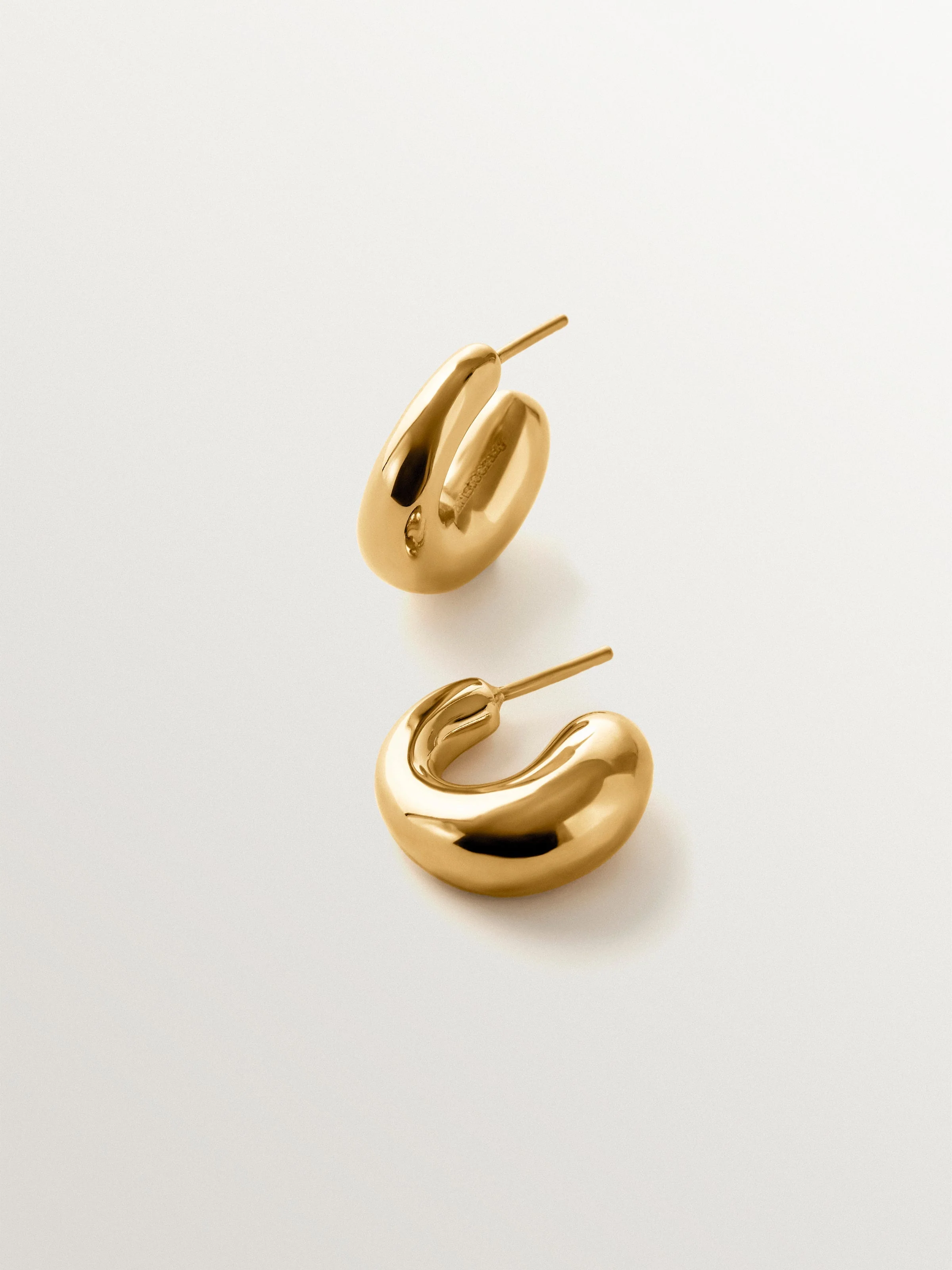 Pendientes gruesos de aro pequeños de plata 925 bañada en oro de 18K - Image 3