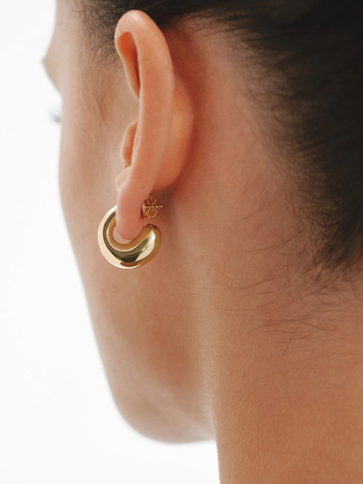 Pendientes gruesos de aro pequeños de plata 925 bañada en oro de 18K - Image 4