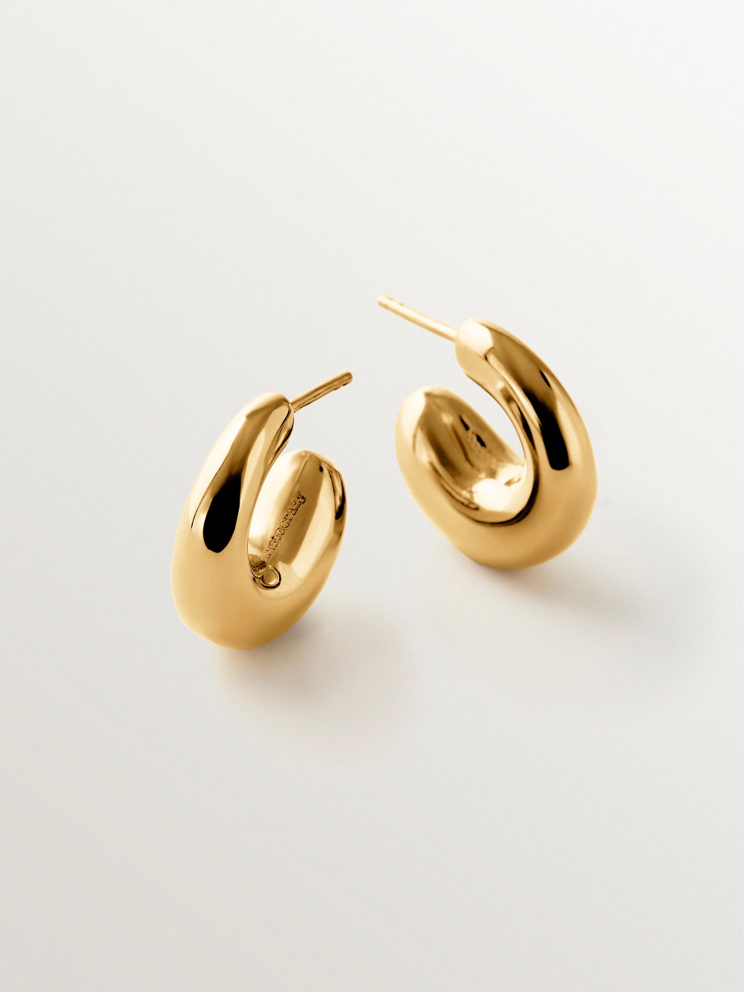 Pendientes gruesos de aro pequeños de plata 925 bañada en oro de 18K - Image 5
