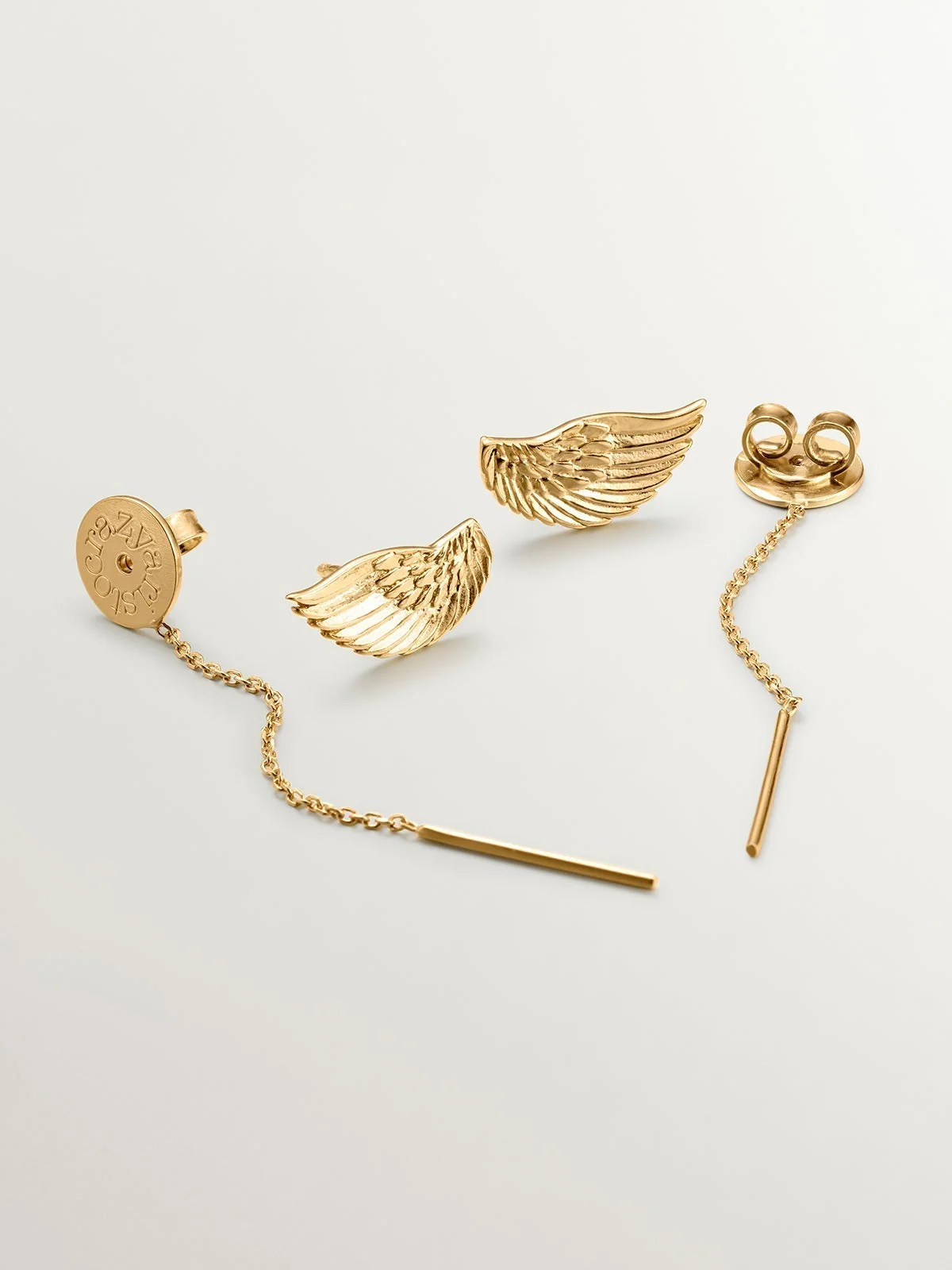Pendientes largos de plata 925 bañada en oro amarillo de 18K con alas - Image 5