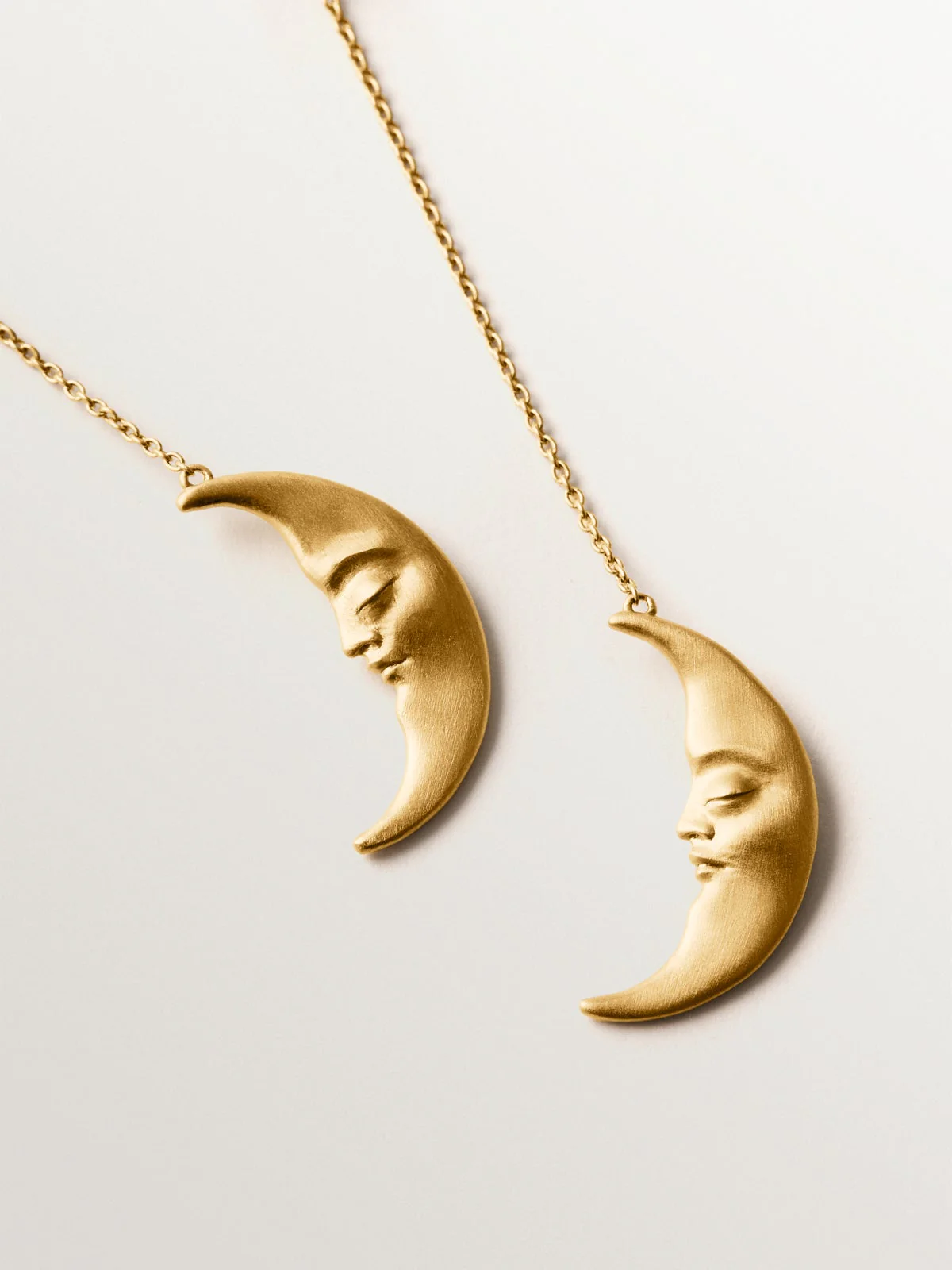 Pendientes largos de plata 925 bañada en oro amarillo de 18K con lunas - Image 5