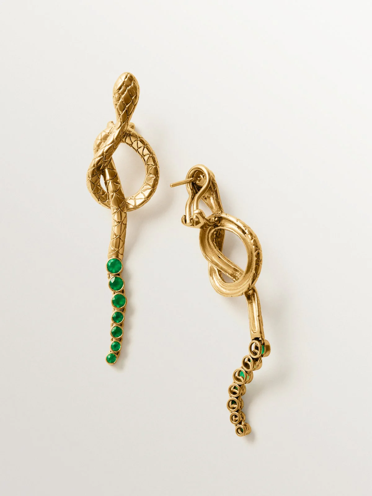 Pendientes largos de plata 925 bañada en oro amarillo de 18K con ónix verde y con forma de serpiente - Image 7