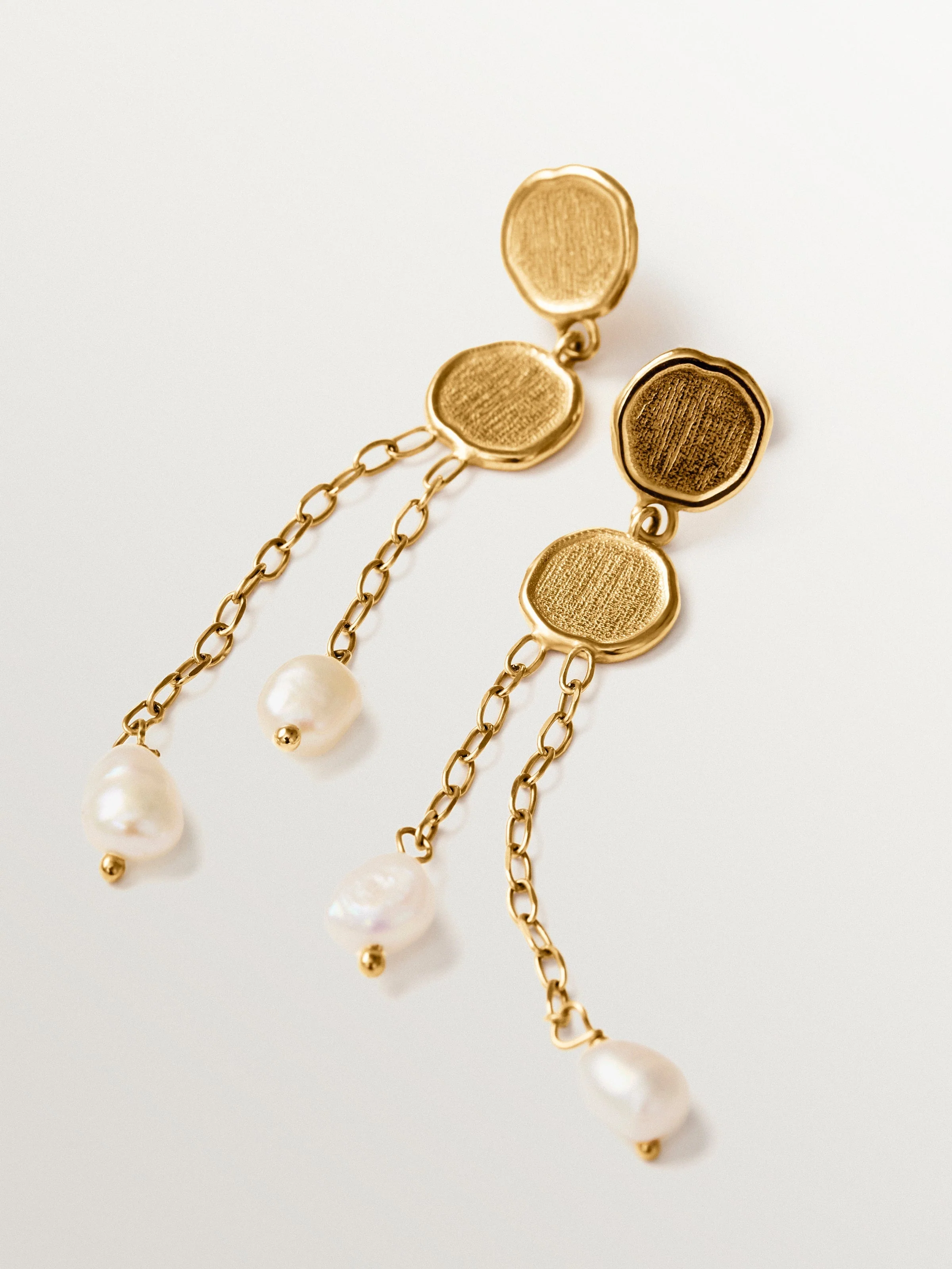 Pendientes largos de plata 925 bañada en oro de 18K con perlas colgantes - Image 5
